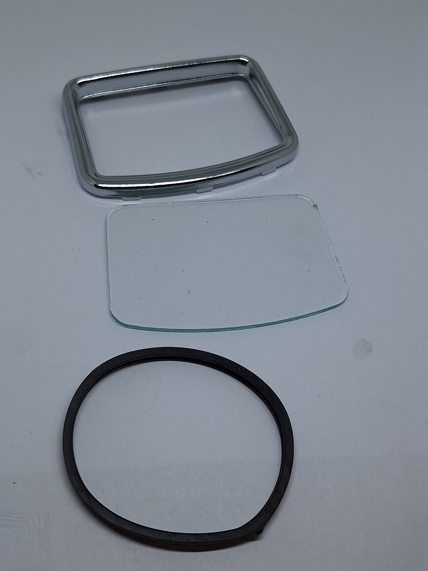Tellerrand, Glas en rubber model Lucia / Huret NOS