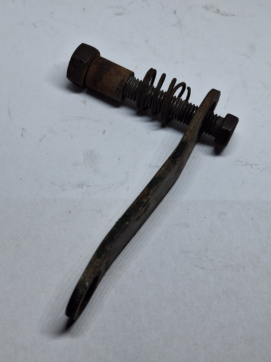 Remankerplaat achterwiel steun aan achterbrug Tomos 4L (205.730) 2e Hands