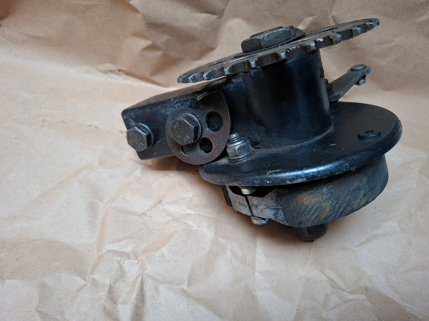 Achterbrug Tomos Youngst'r (Achterwiel houder naaf)