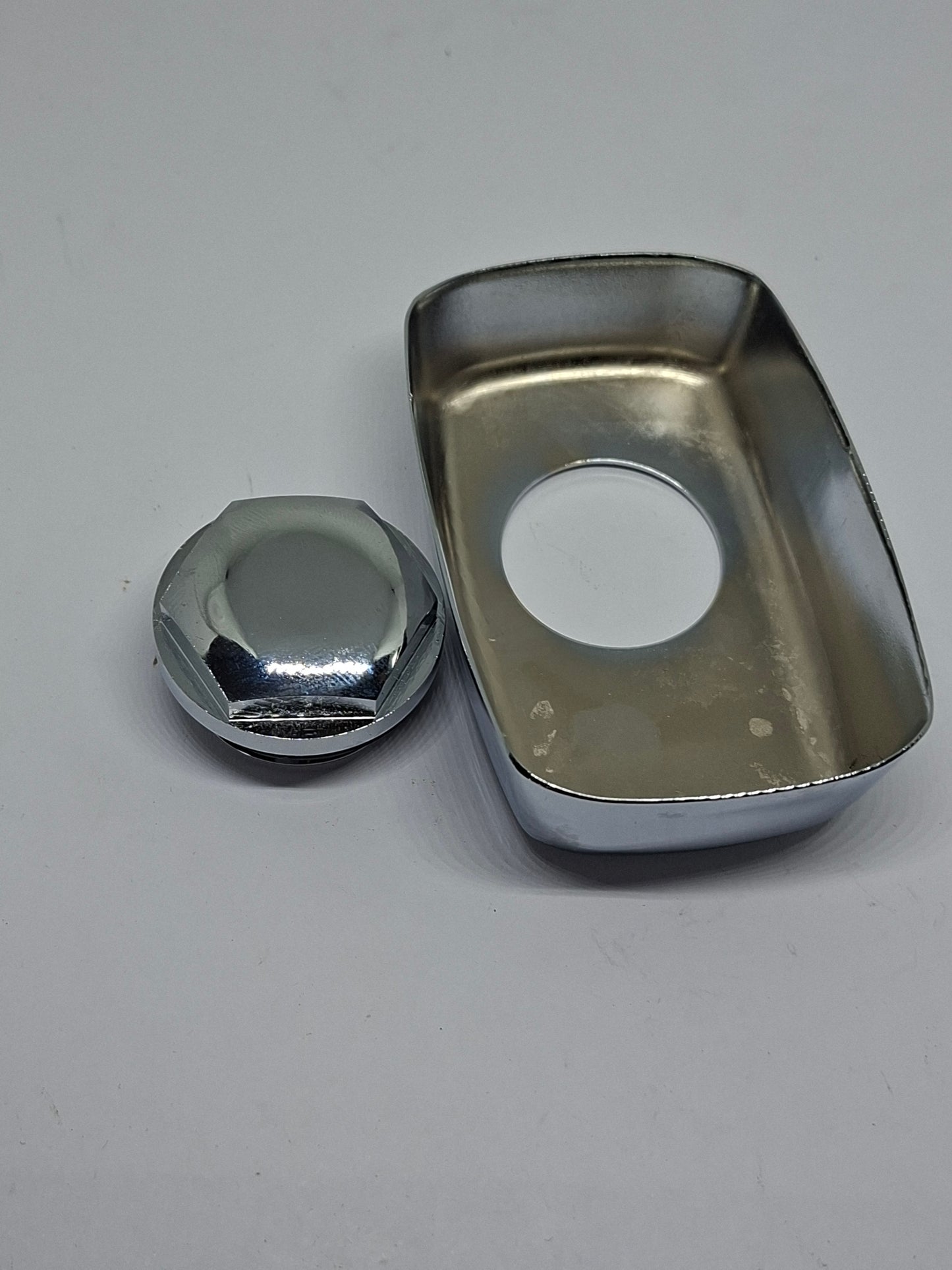 Koppelingsdekseltje / druklagerdeksel Tomos met verchroomde moer