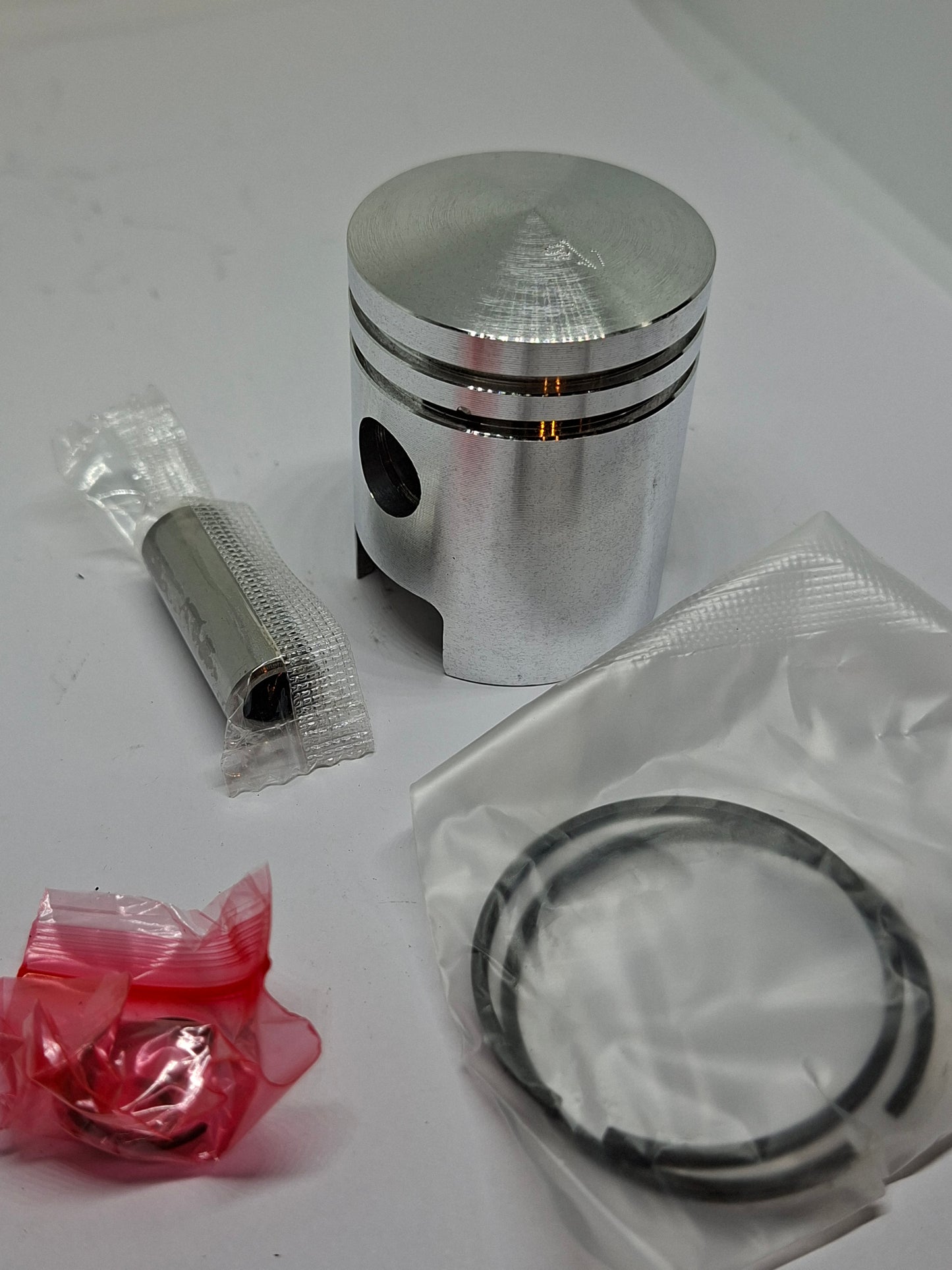 Zuiger 40 mm pen 12 Tomos 4/5 versnellingen / Puch MV/MS50 SP