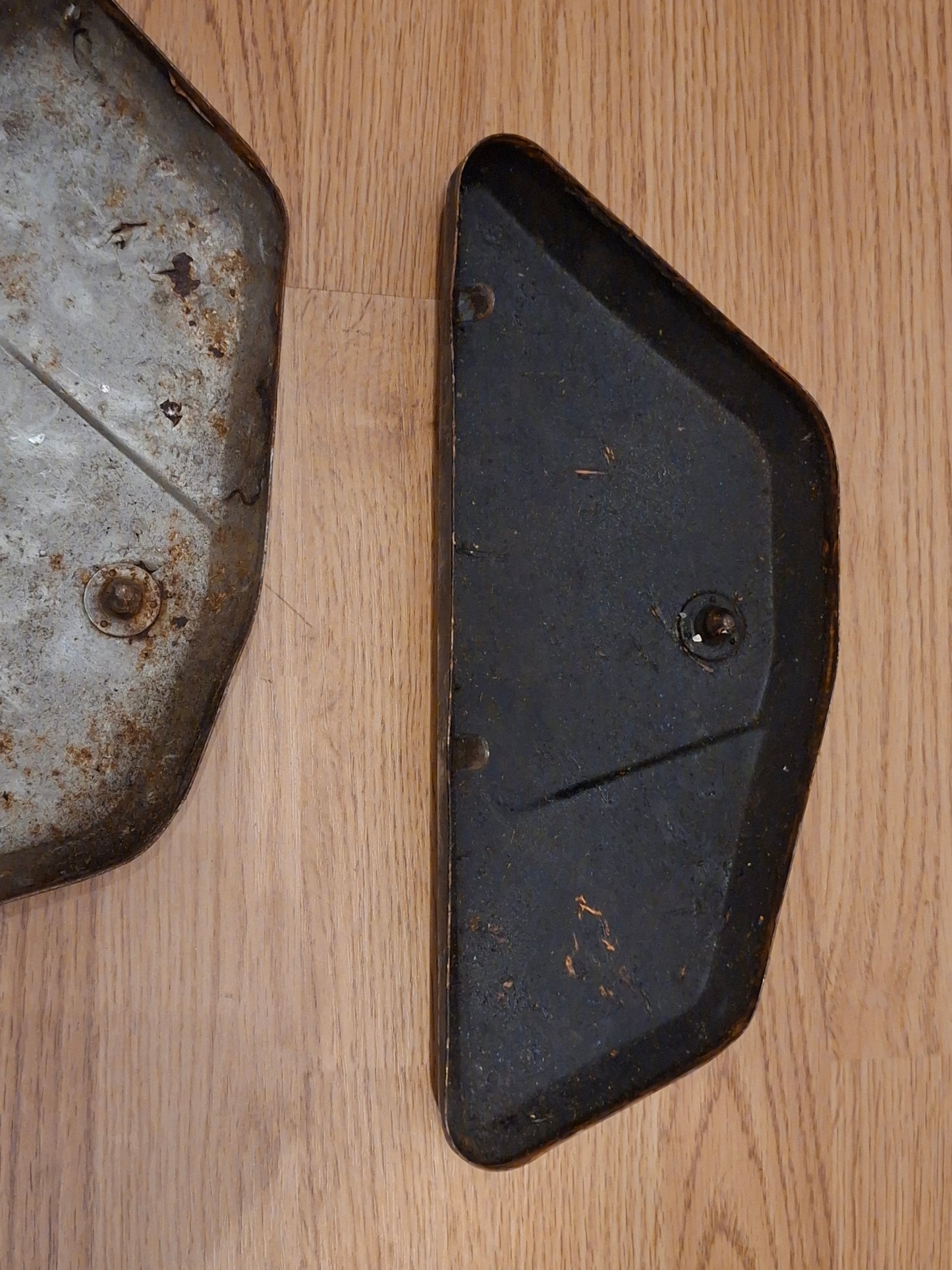 Zijkapset links / rechts Benelli / MotoBi / Moto Guzzi 50 / 125 cc (3)