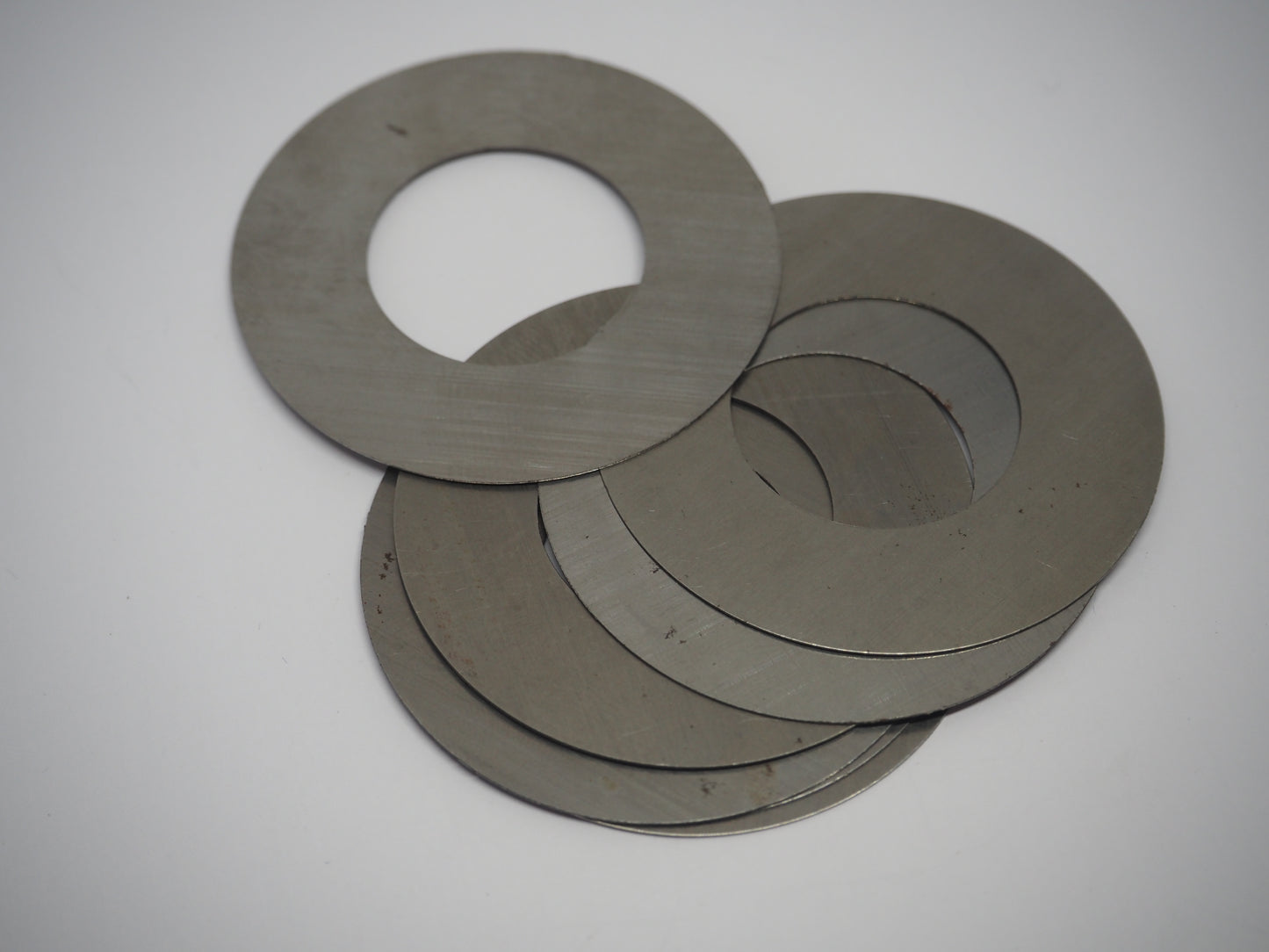 Veerschijf tussen koppelingsplaten Tomos 4/5 versnellingen per stuk (25x50x0,2mm) (208.011)