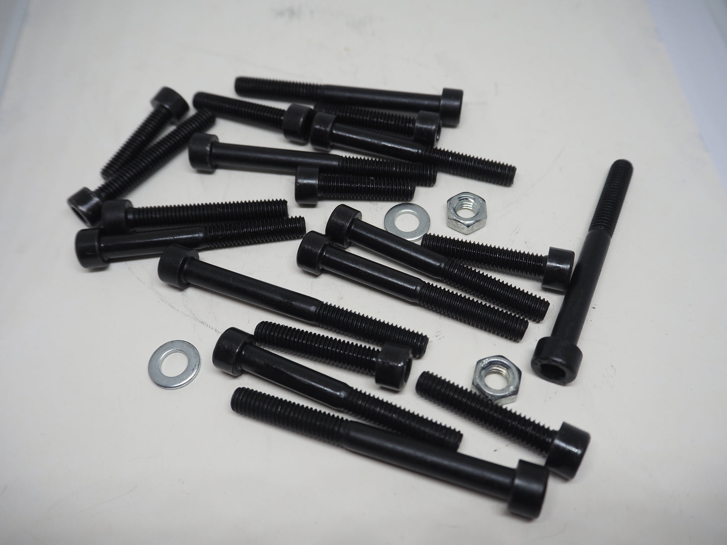 Motorblokbout set zwart Tomos 4L, 4TL, AT50, ATX, NTX, Sprint Electronic 4/5 Versnellingen, BT50 inbus