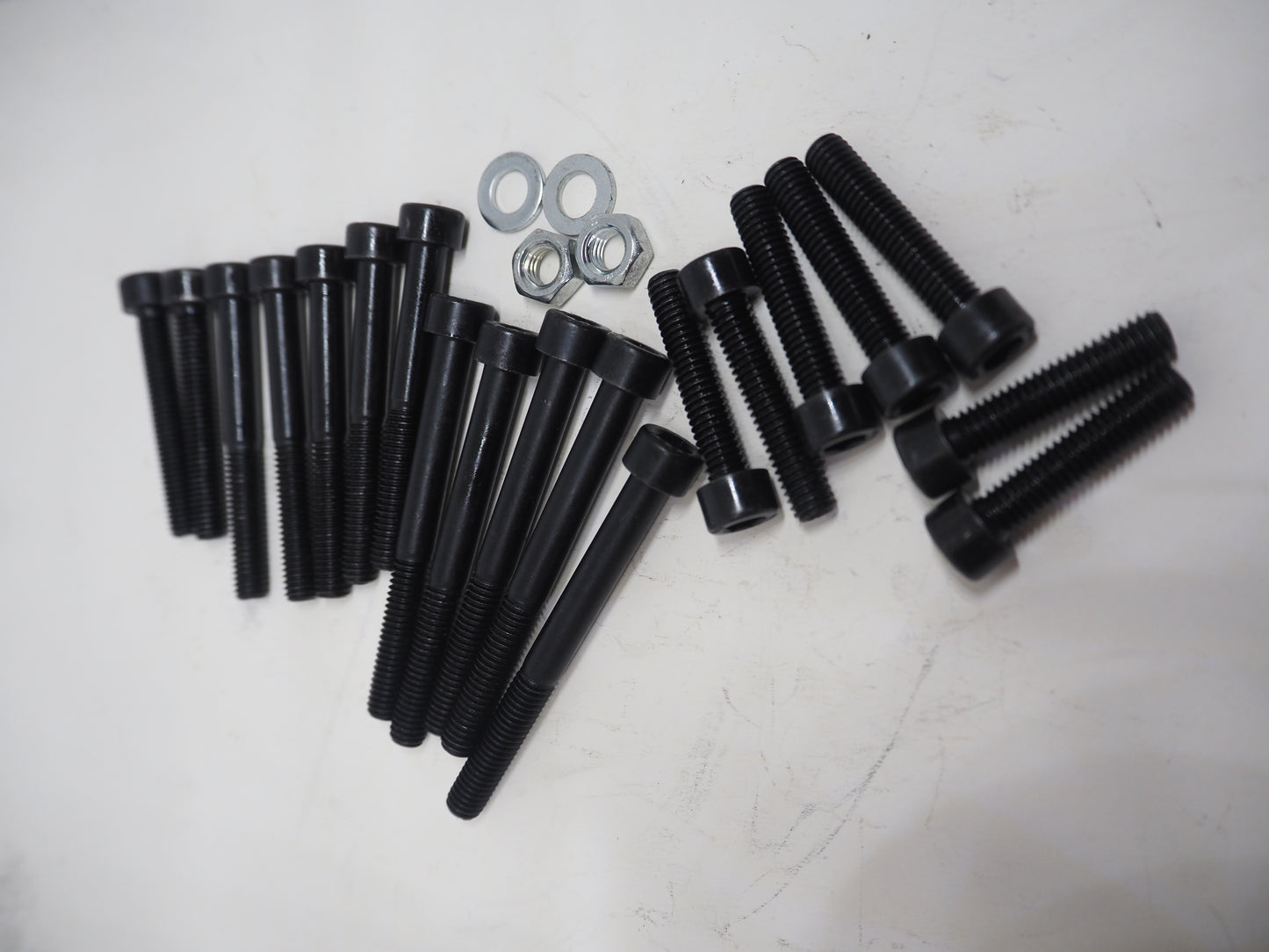 Motorblokbout set zwart Tomos 4L, 4TL, AT50, ATX, NTX, Sprint Electronic 4/5 Versnellingen, BT50 inbus