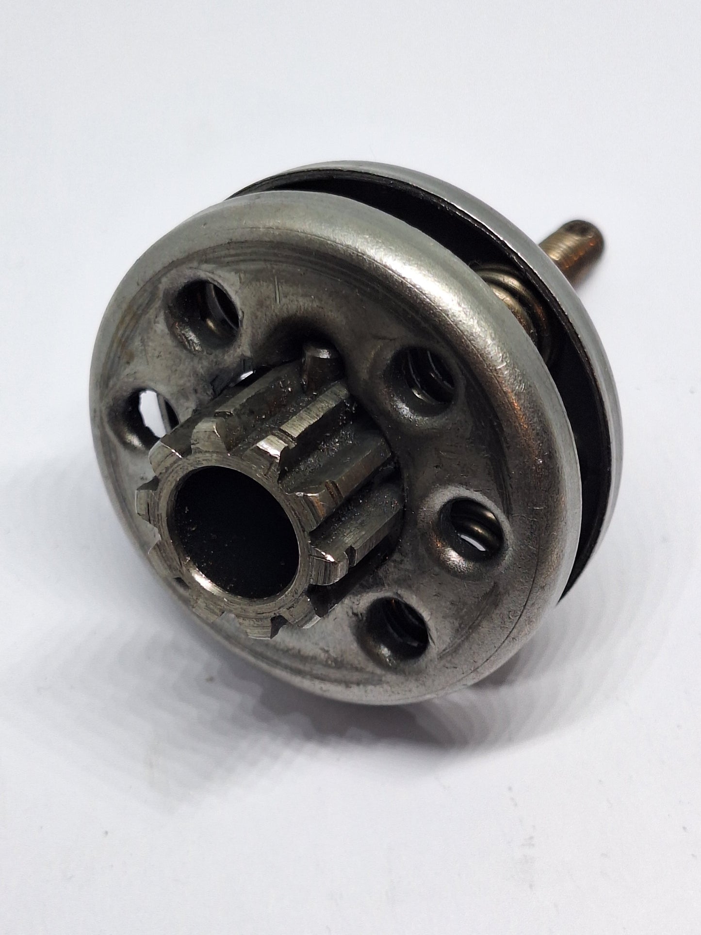 Aandrijftandwiel Tomos 4/5 versnellingen (205.623) met veerschalen (207.410) en veren (207.409) 2e Hands in redelijke staat