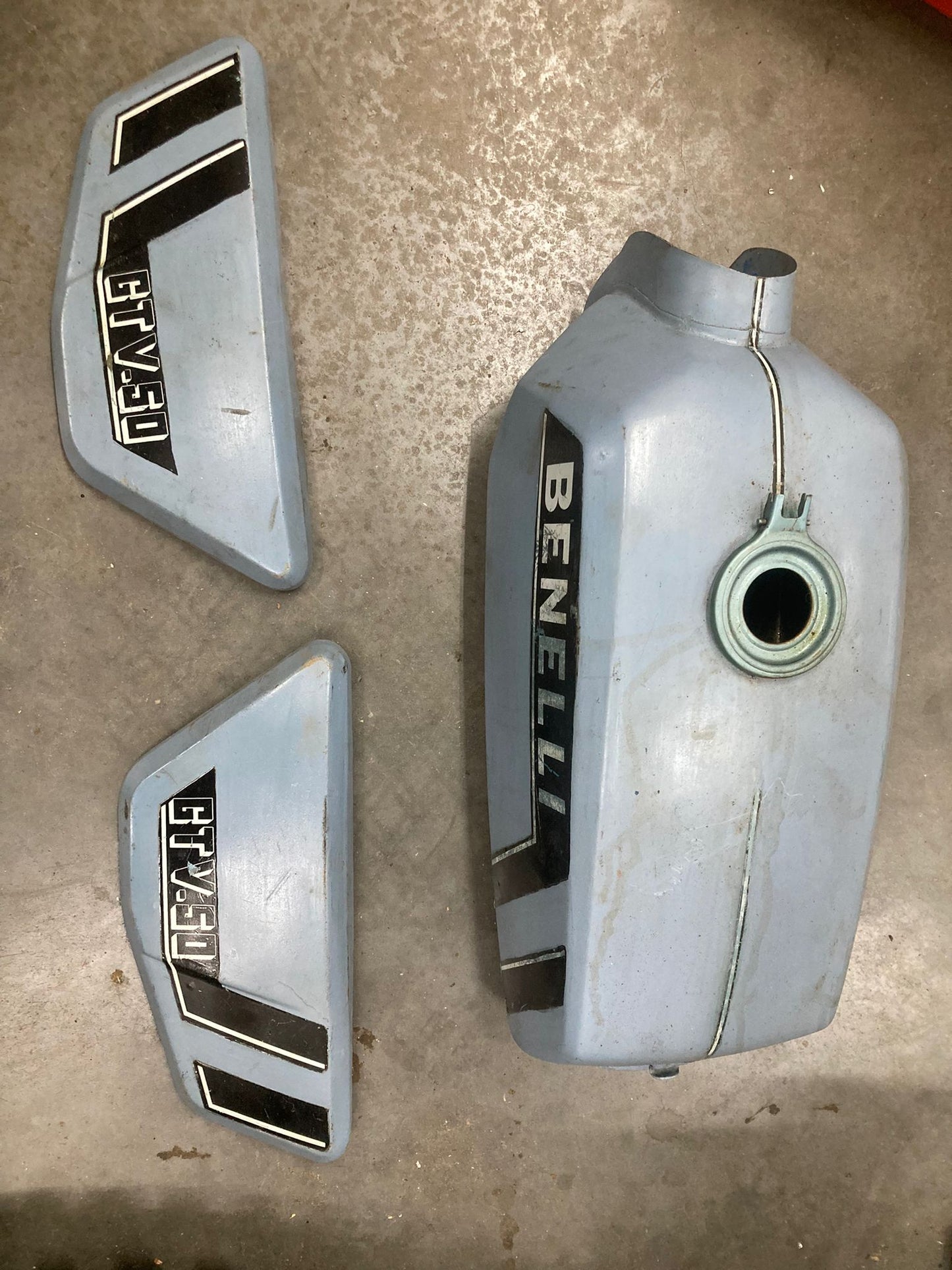 Tankset met zijkappen Benelli GTV 50 2e hands blauw