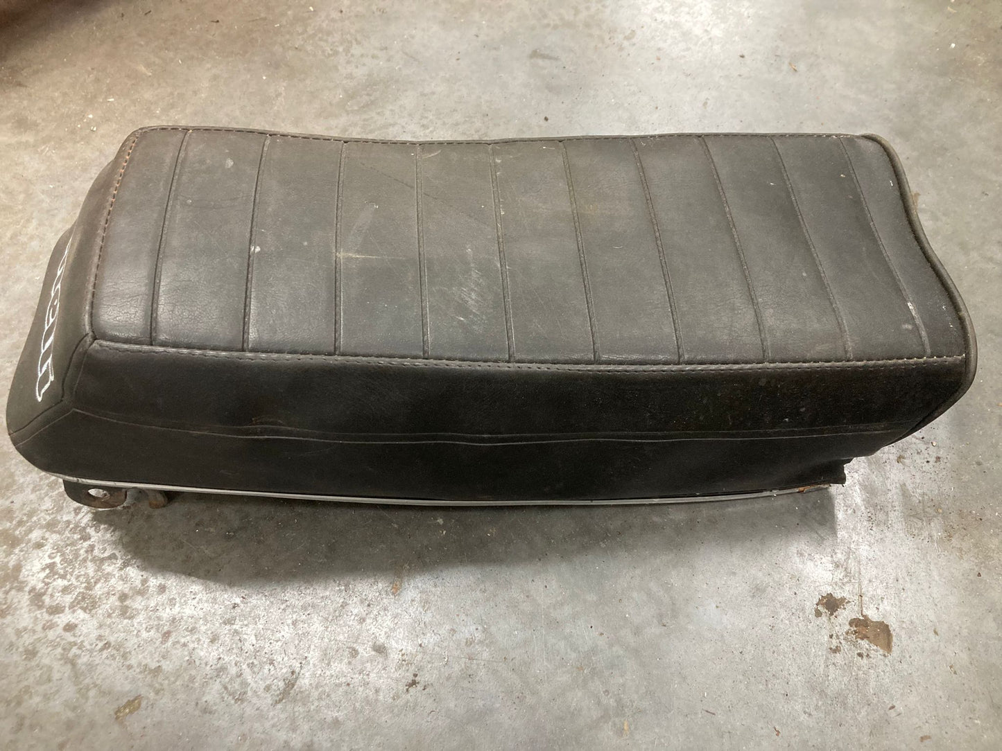 Korte buddyseat Benelli T50