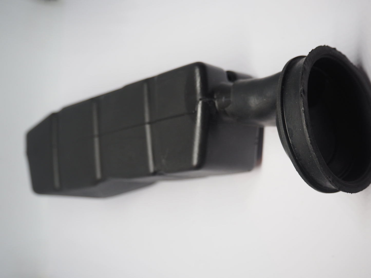 Ruisbox / luchtfilterhuis Tomos A3 S25 Dellorto SHA met aanzuigrubber ovaal