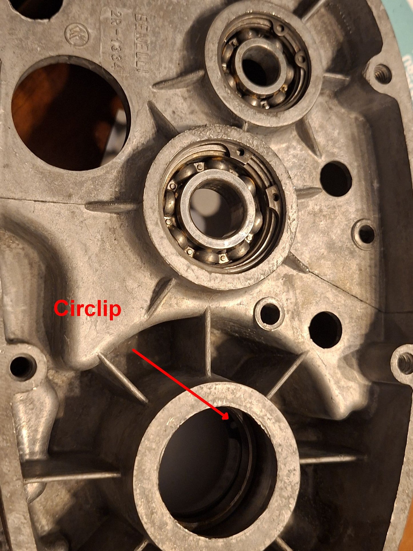 Seegerring krukaslager rechts Benelli / MotoBi / Moto Guzzi