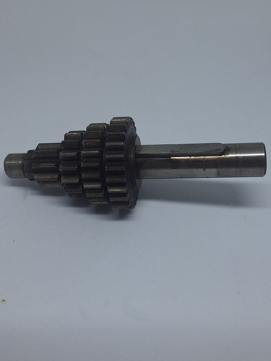 Tussenas met 1e, 2e, 3e en 4e versnellingstandwiel Tomos 4/5 Versnellingen (205.638 + 205.639 + 206.118) 2e hands, goede bruikbare staat