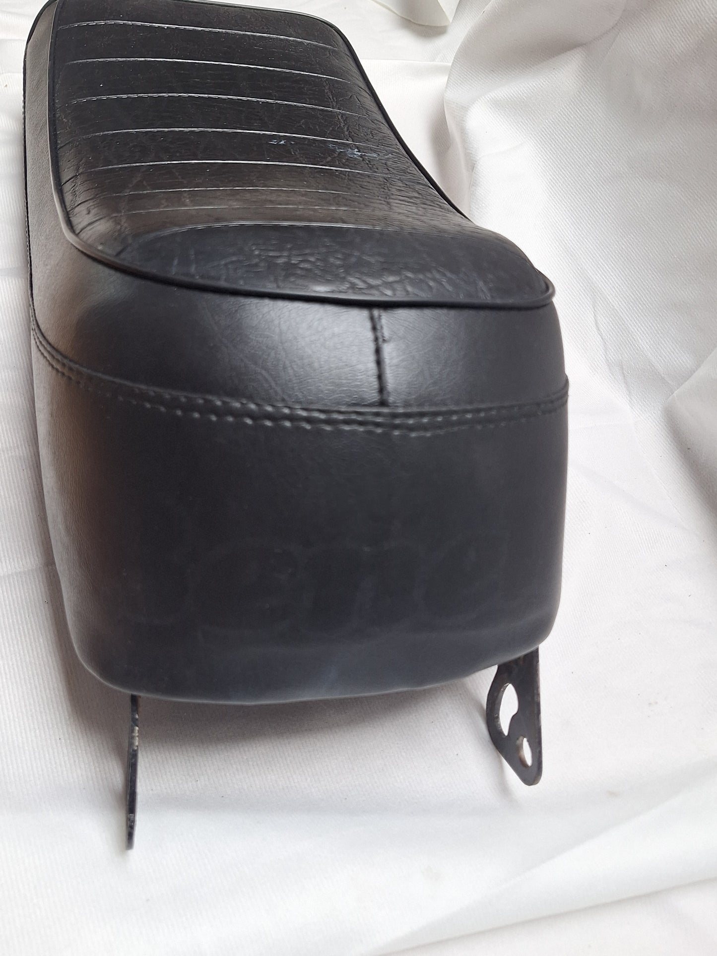 Buddyseat Benelli / MotoBi / Moto Guzzi 50 Cross oud type NOS