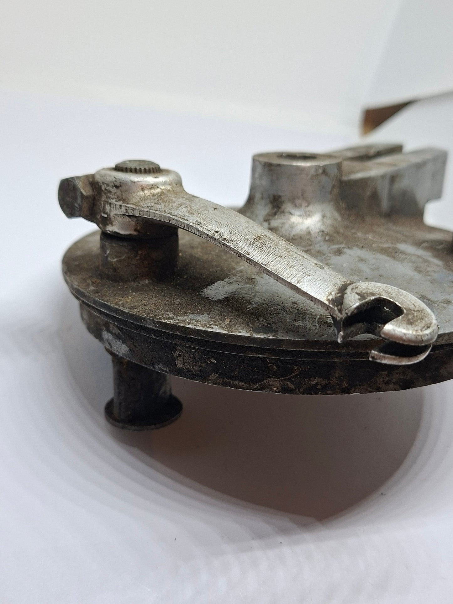Remankerplaat voorzijde groot Grimeca Benelli / Motobi / Guzzi