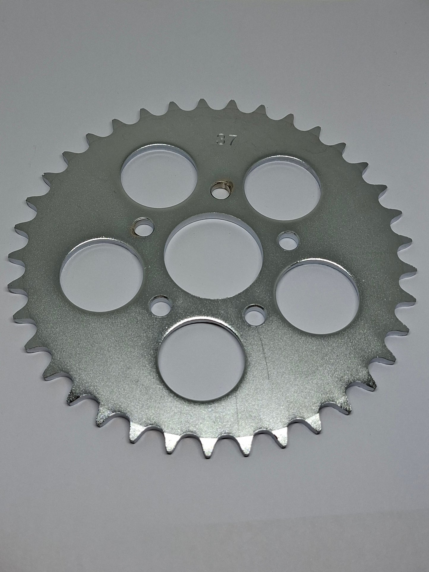 Achtertandwiel 37 Tands 5 gaats Tomos Revival