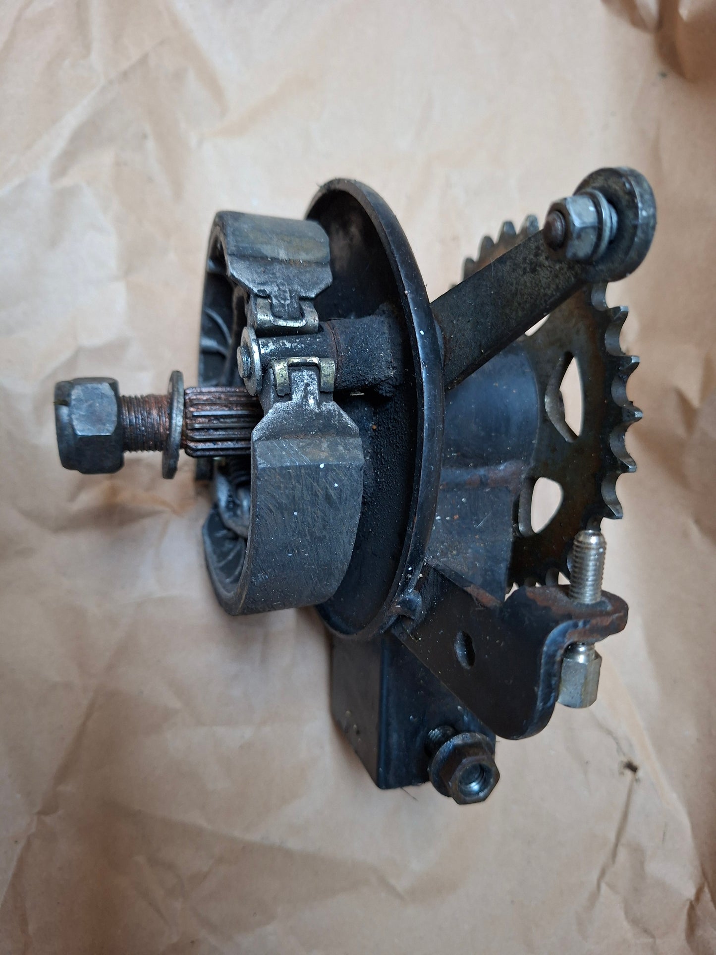 Achterbrug Tomos Youngst'r (Achterwiel houder naaf)