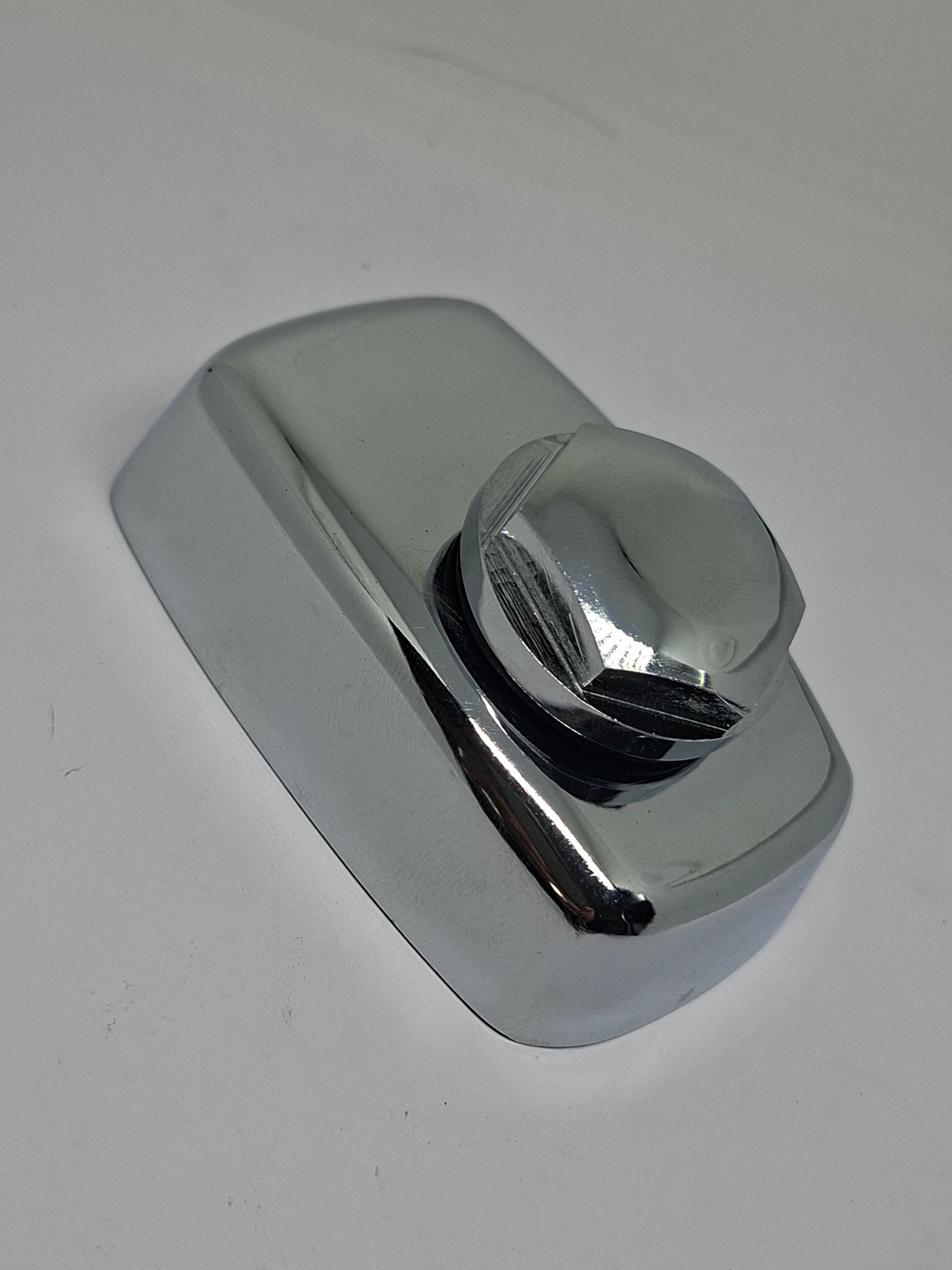 Koppelingsdekseltje / druklagerdeksel Tomos met verchroomde moer