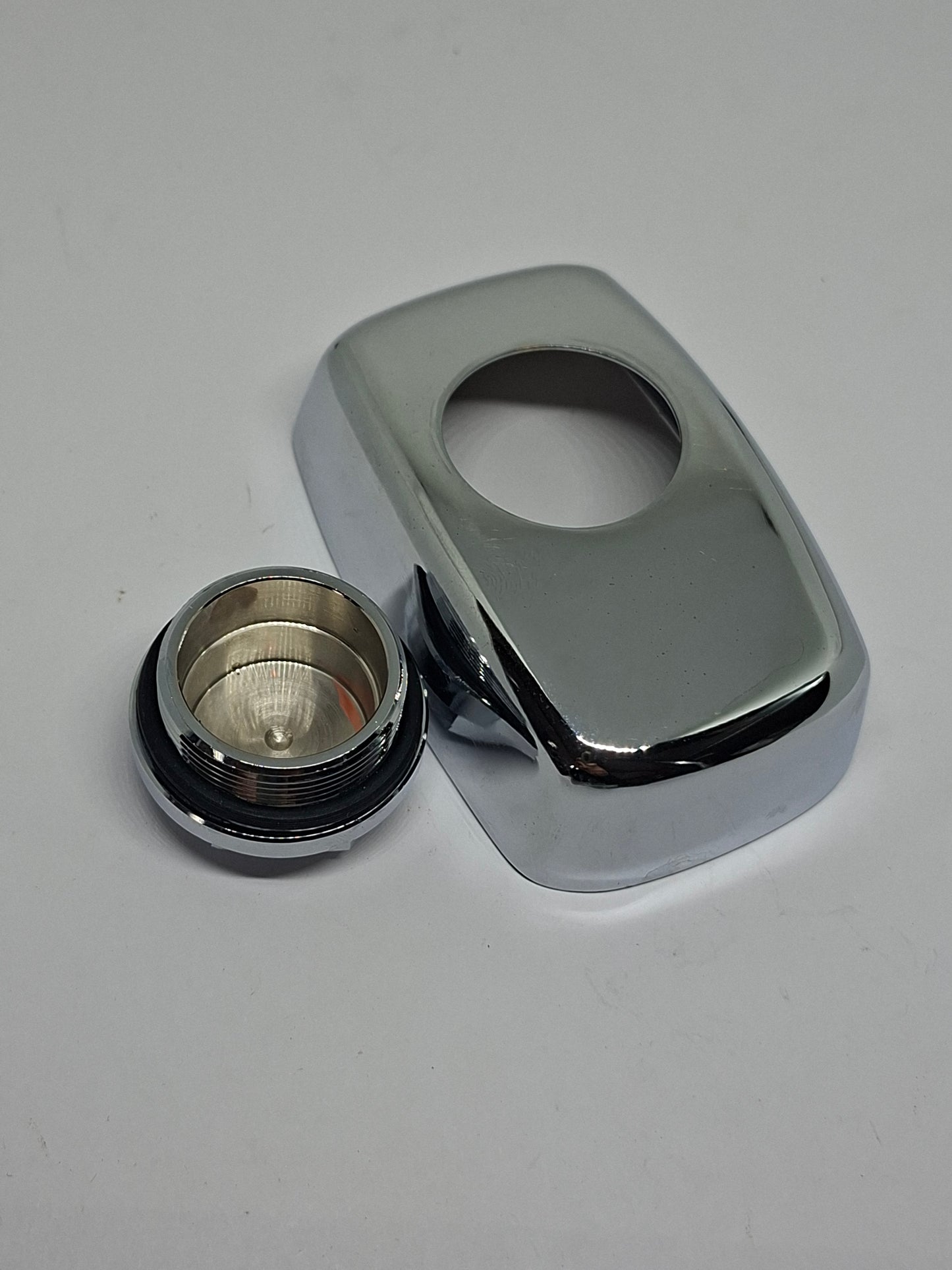 Koppelingsdekseltje / druklagerdeksel Tomos met verchroomde moer