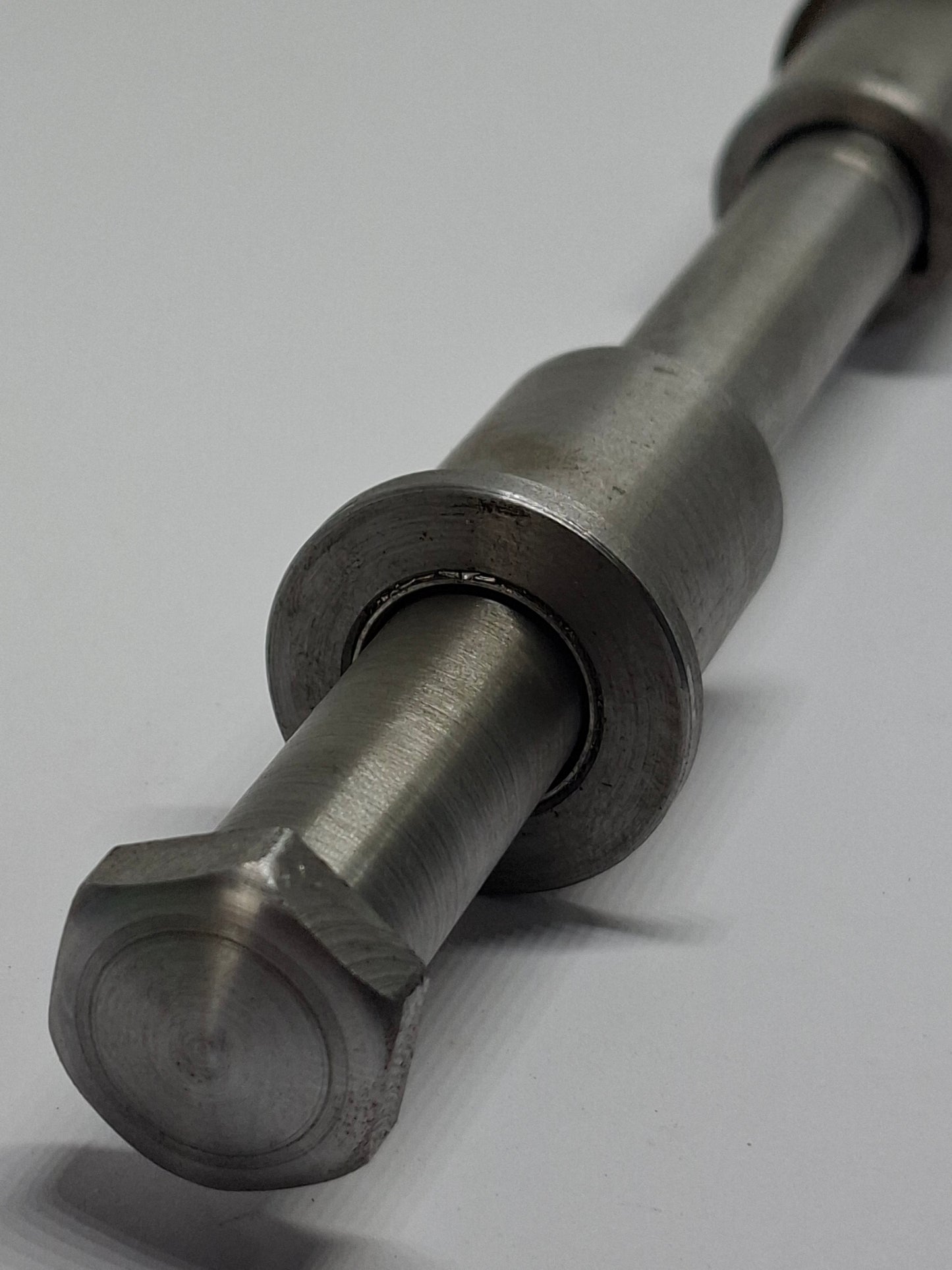 Achterbrug as met glijlagers – Benelli / MotoBi / Moto Guzzi 50cc