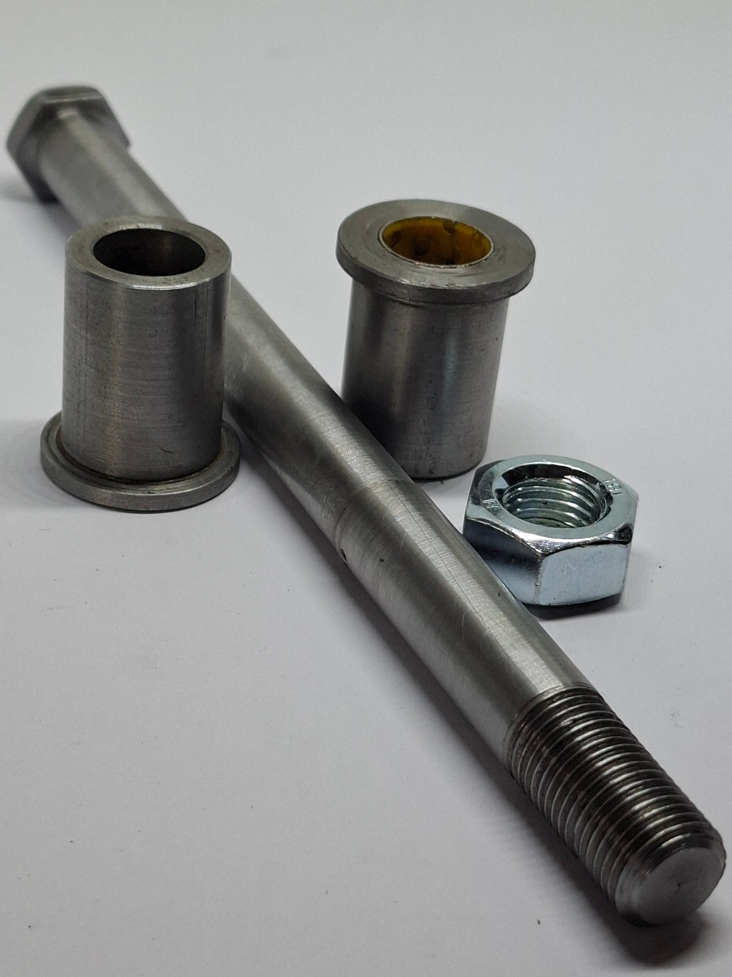 Achterbrug as met glijlagers – Benelli / MotoBi / Moto Guzzi 50cc