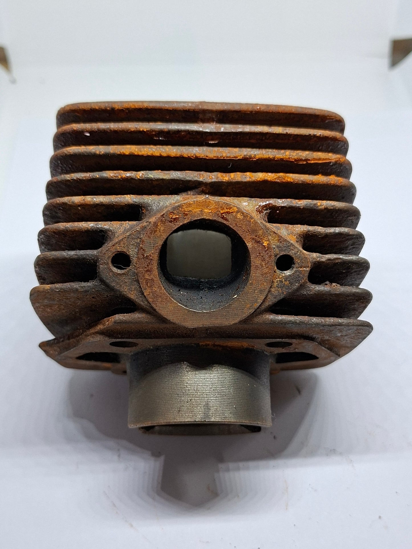 Cilinder Tomos 4L 2e hands (3)