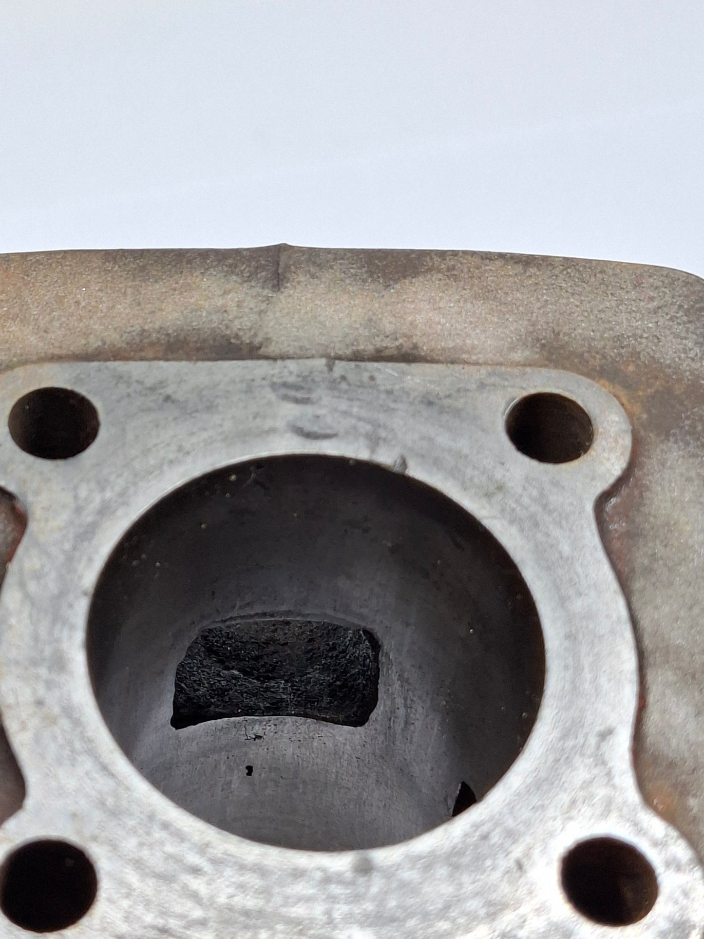 Cilinder Tomos 4L 2e hands (5)