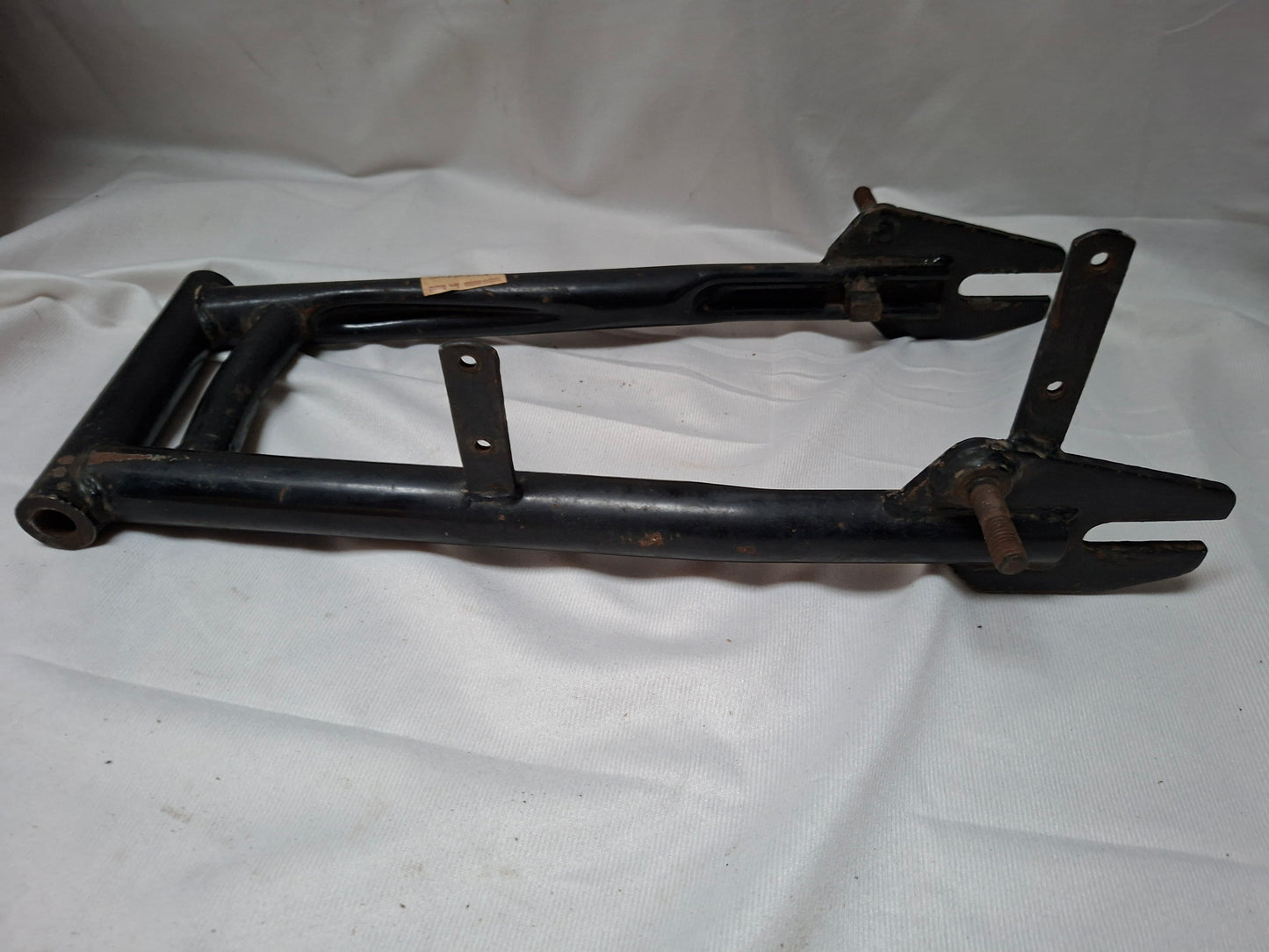 Achterbrug Benelli T50 zwart NOS