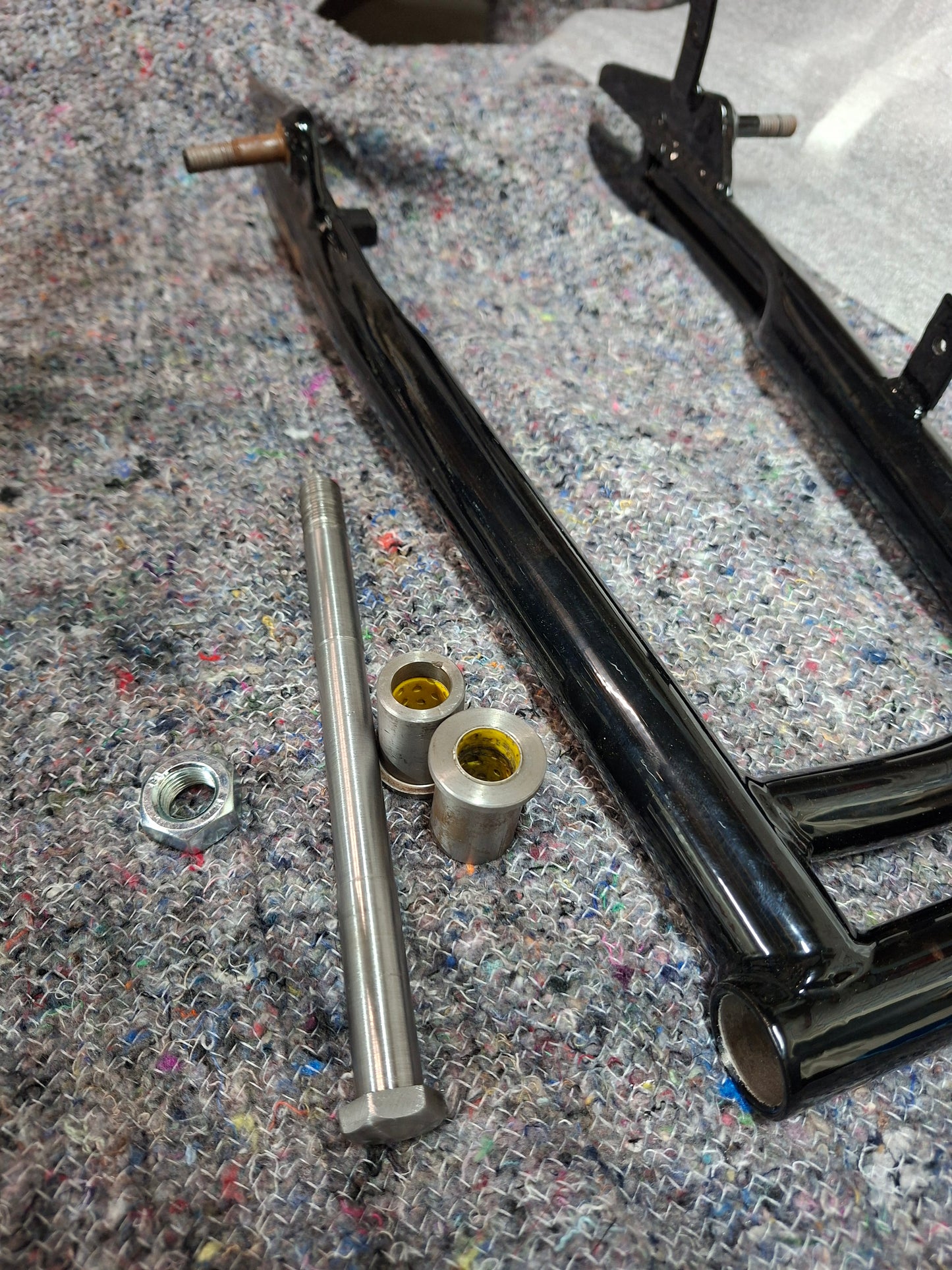 Achterbrug as met glijlagers – Benelli / MotoBi / Moto Guzzi 50cc