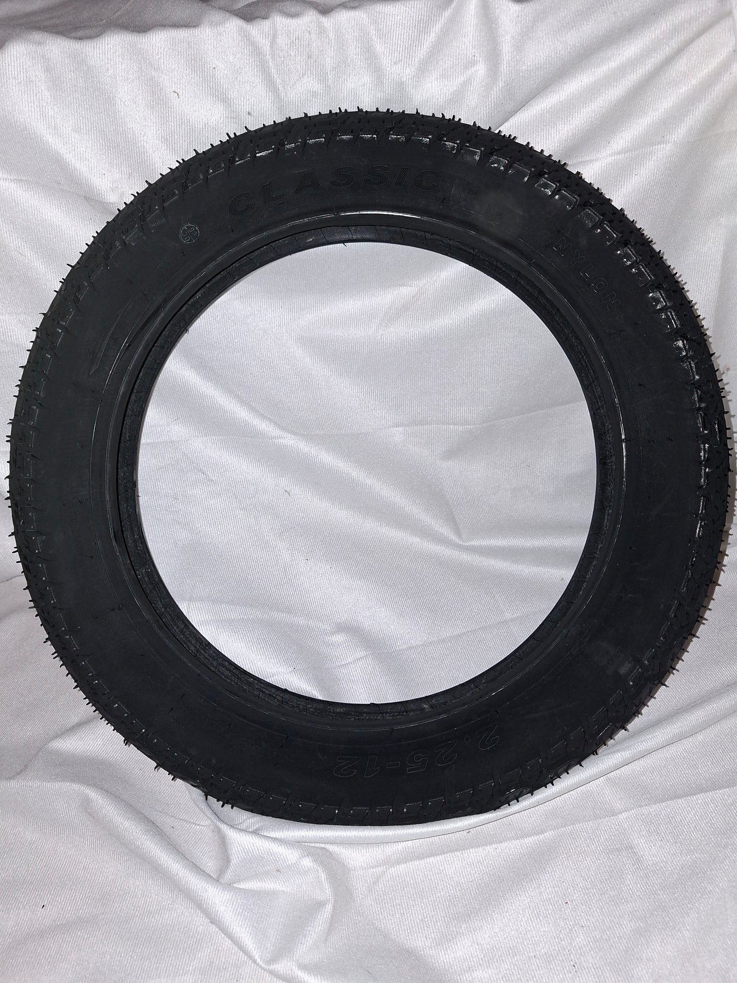 Buitenband 12 inch 2,25x12 Classic band Tomos S1