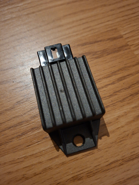 Spanningsregelaar Kokusan elektronische ontsteking 6 volt