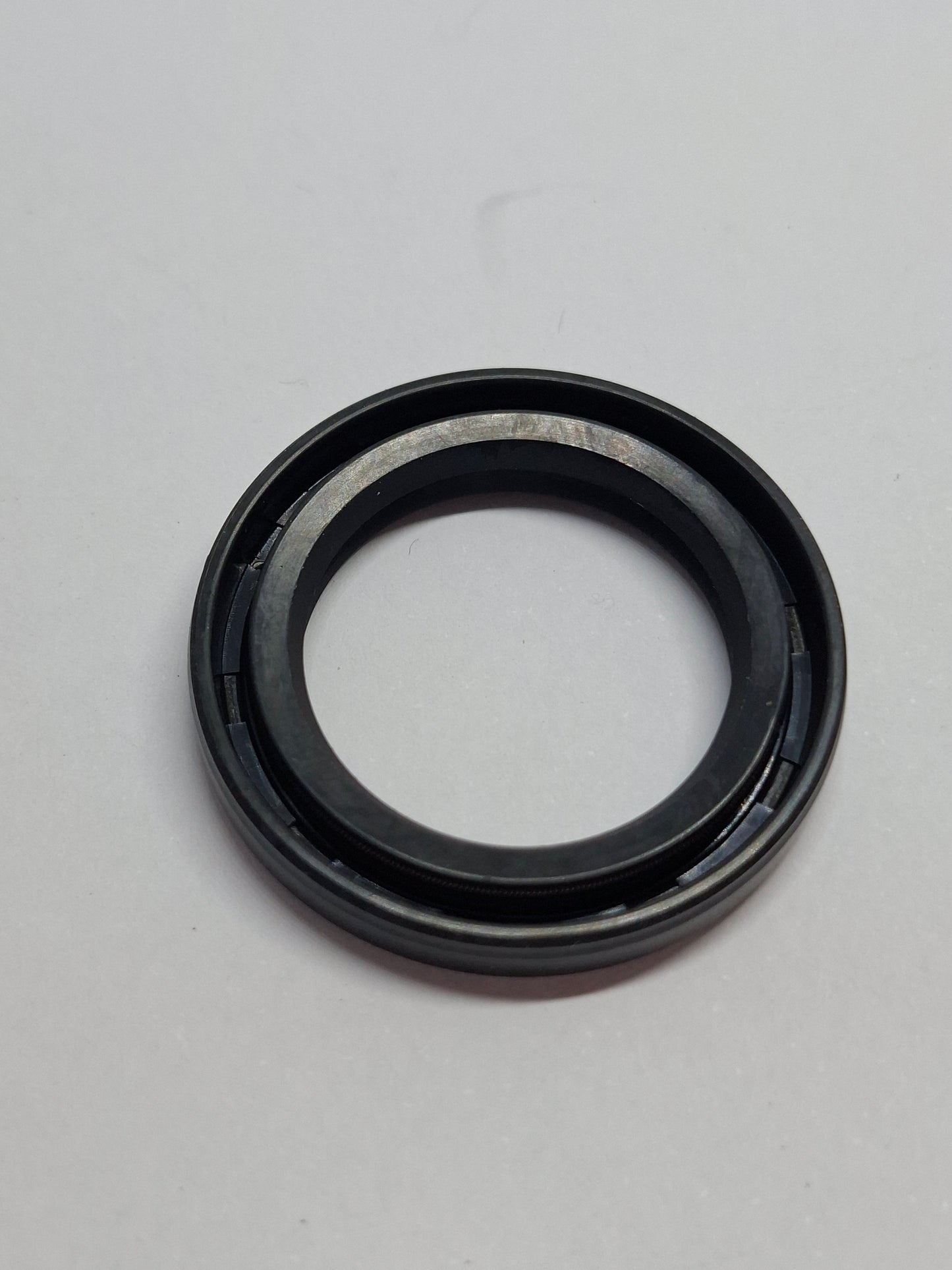 Keerring achterwiel Tomos NTX / CTX 24x35x5 per stuk