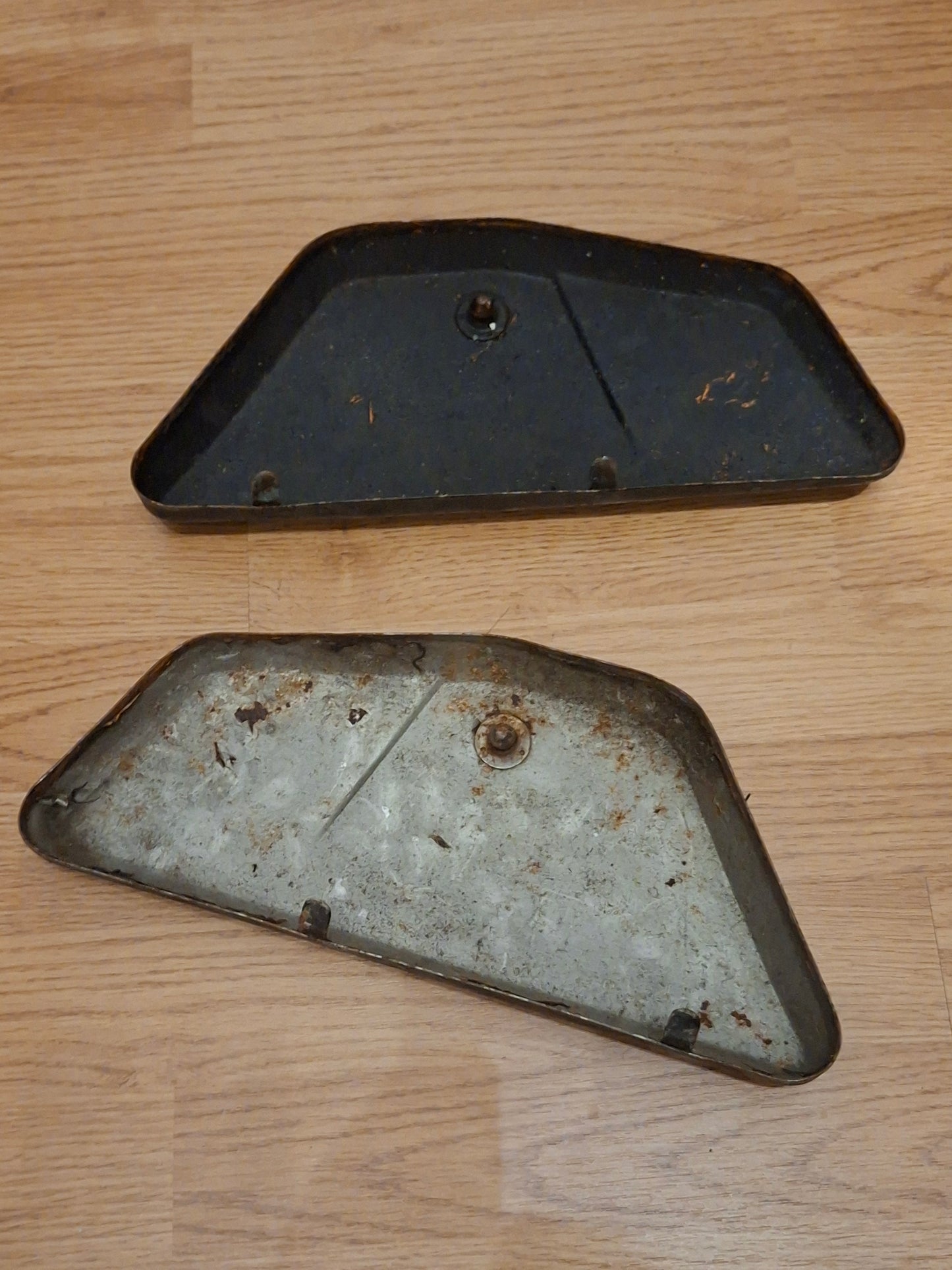 Zijkapset links / rechts Benelli / MotoBi / Moto Guzzi 50 / 125 cc (3)