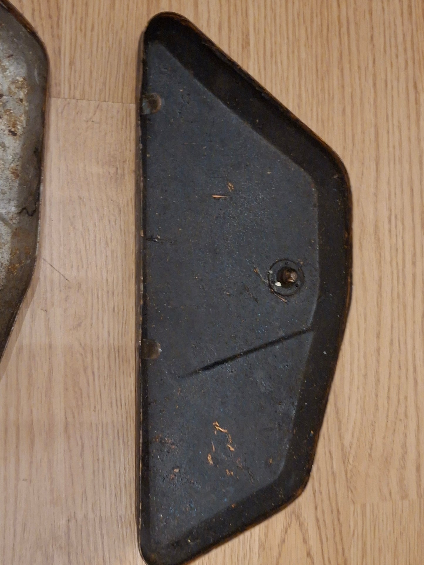 Zijkapset links / rechts Benelli / MotoBi / Moto Guzzi 50 / 125 cc (3)