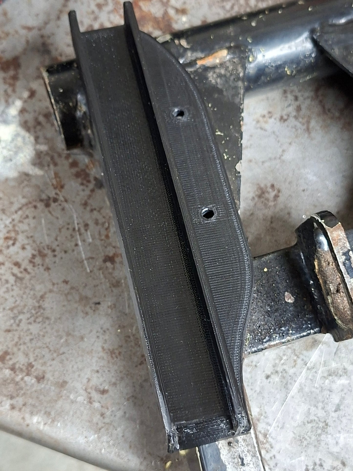 Ketting geleider achterbrug Tomos NTX / CTX lang model