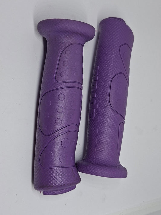 Handvat set paars Aprilia Domino RS50 / Aprilia Sonic ?