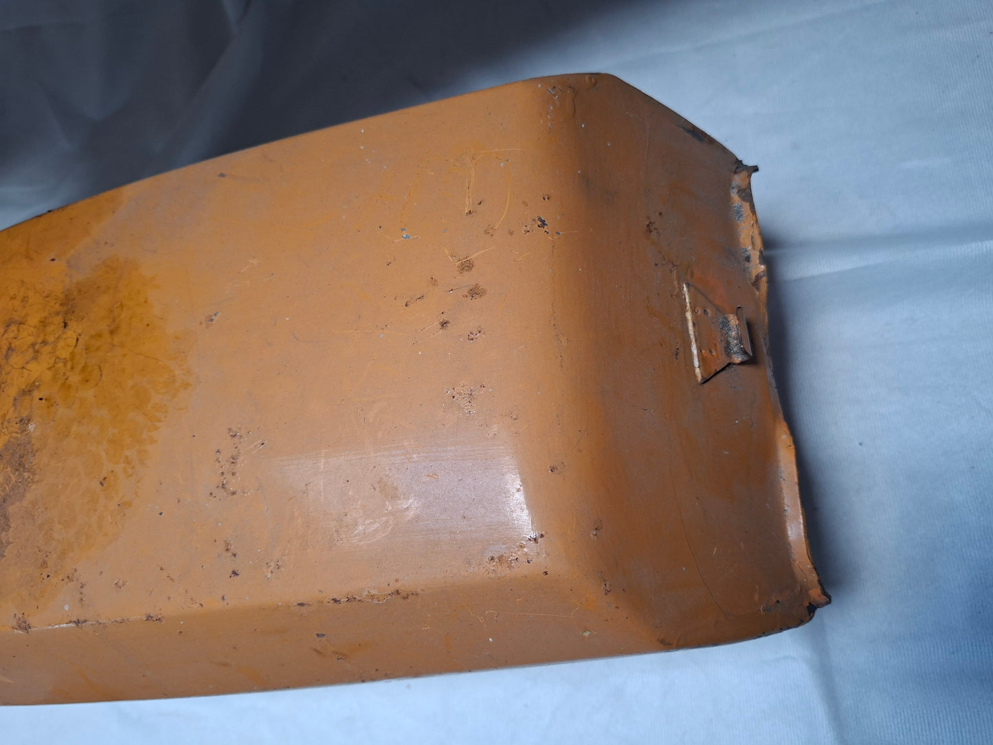 Benzinetank Benelli T50 / Turismo oranje (2)