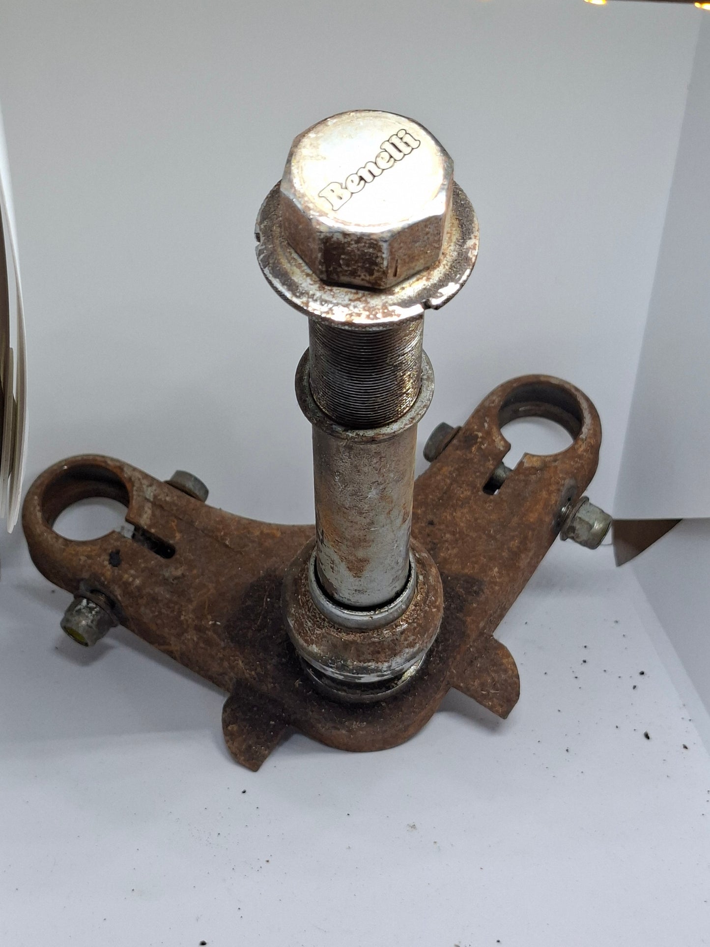 Onderste kroonplaat Benelli / MotoBi / Moto Guzzi 2e hands