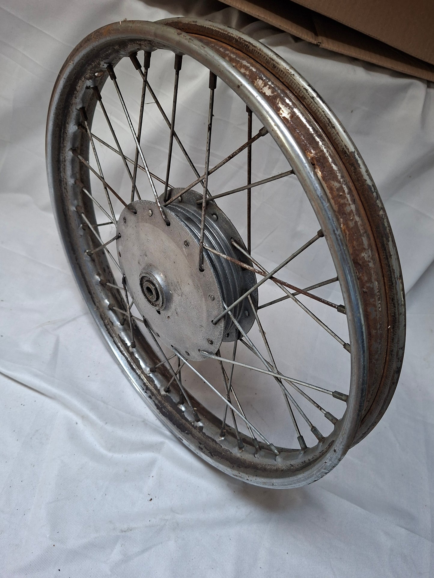 Voorwiel Benelli / Motobi / Guzzi 18''