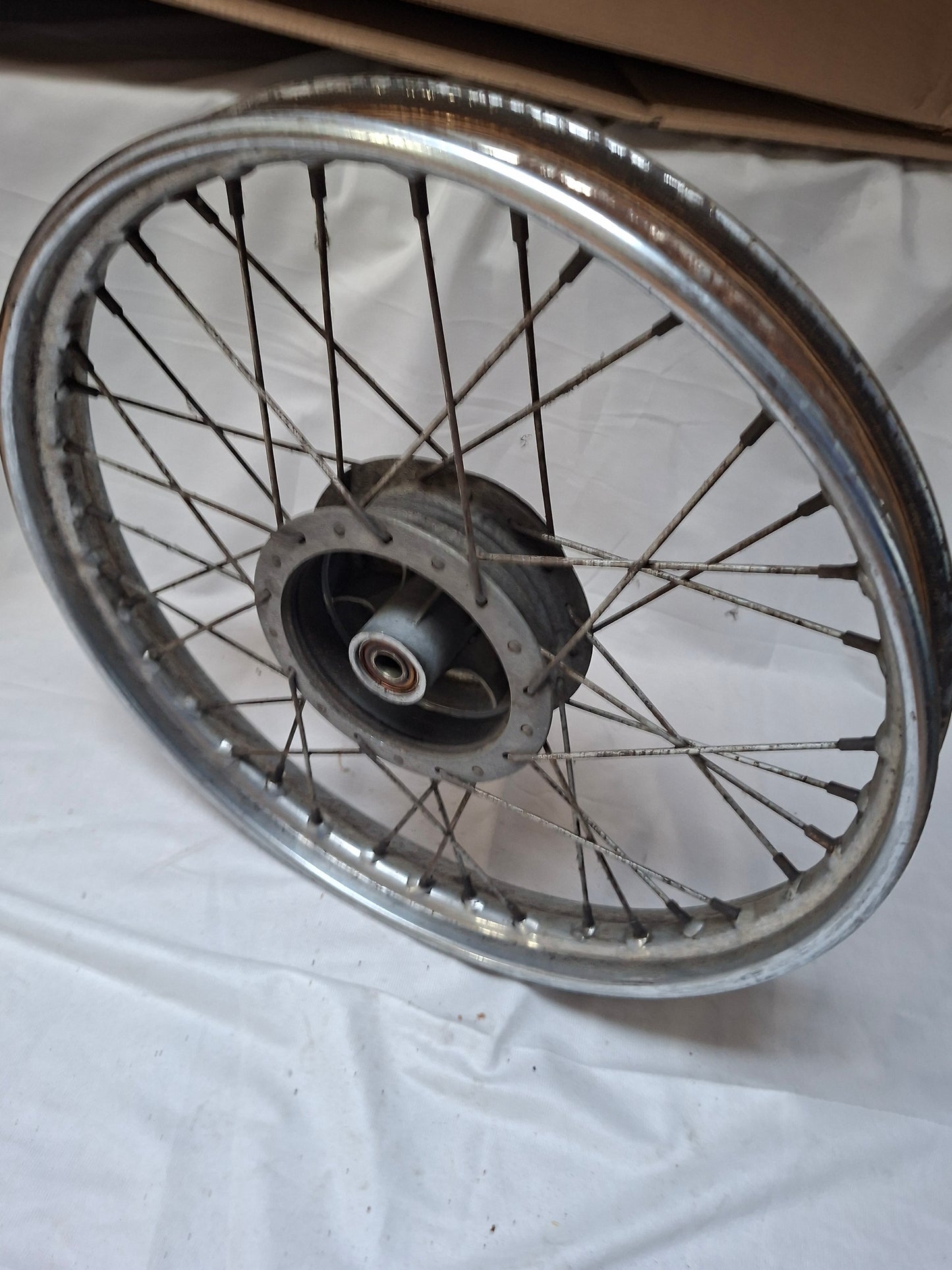 Achterwiel Benelli / Motobi / Guzzi 18''