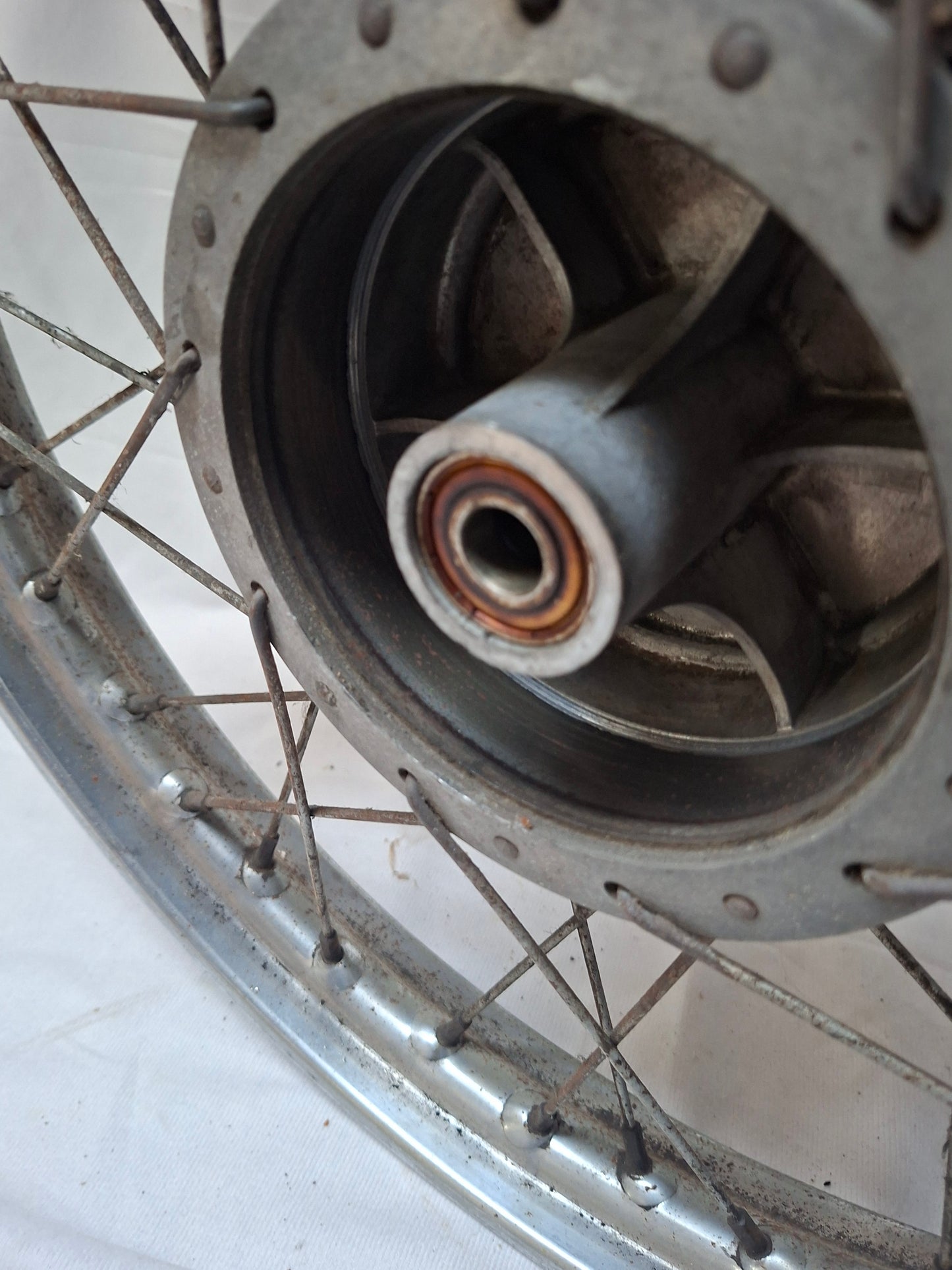 Achterwiel Benelli / Motobi / Guzzi 18''