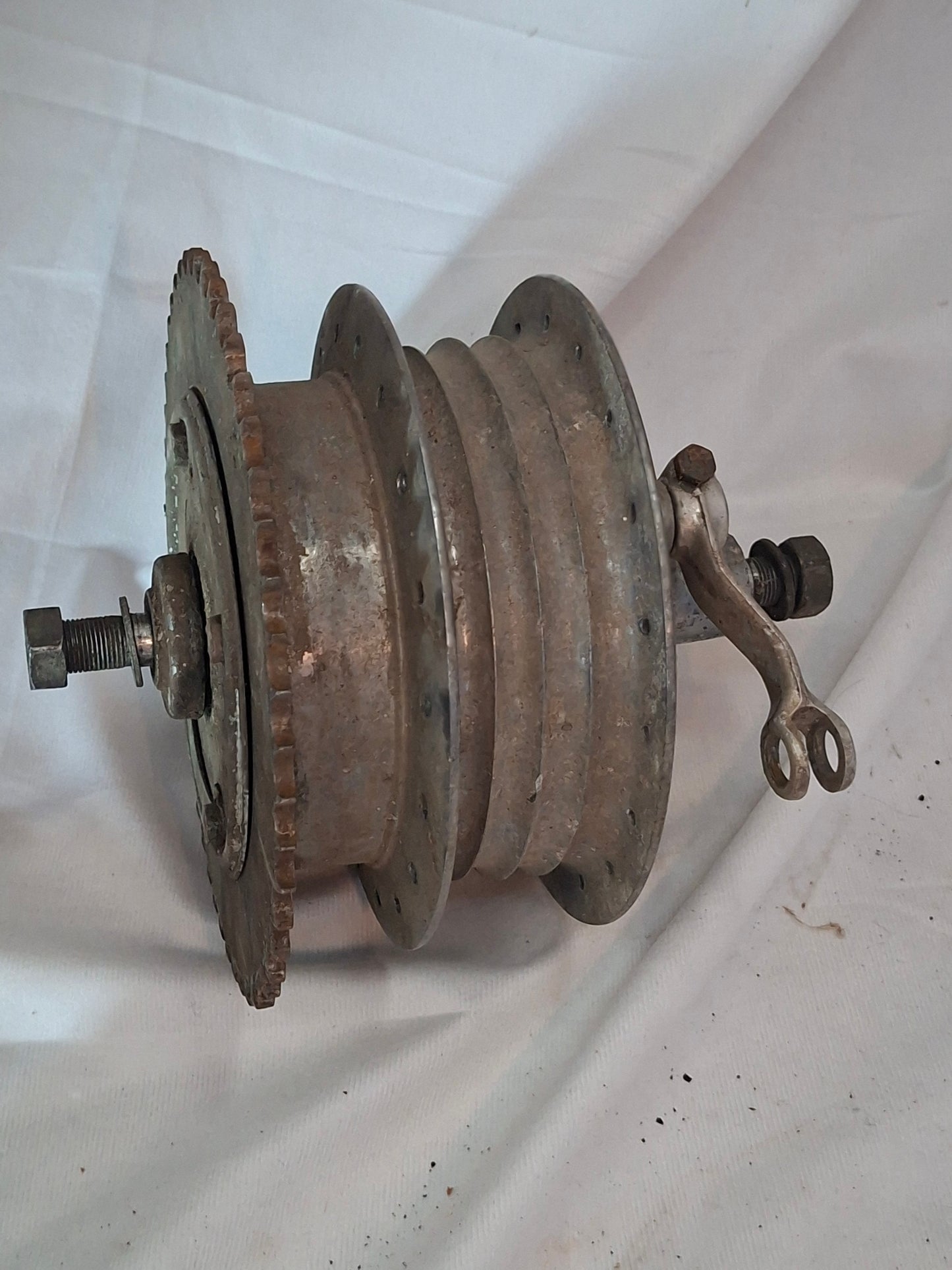 Grimeca Achterwielnaaf Groot (136mm) – Compleet met Remankerplaat