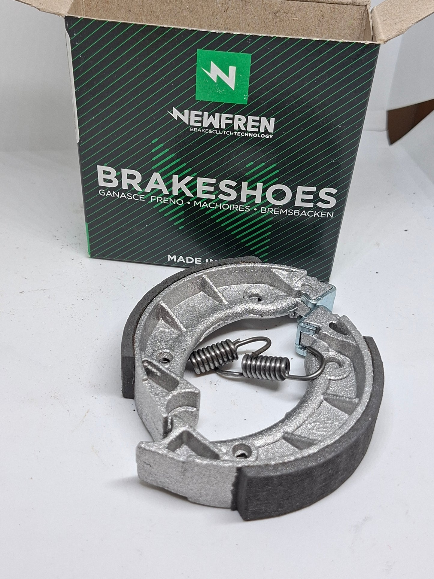 Remsegmentset NewFren GF0151 90 x 18 mm – Voor Piaggio, Benelli, Beta, Garelli, Gilera, Moto Guzzi, Tomos