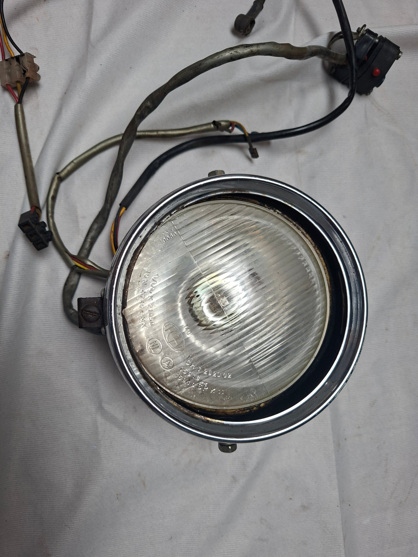 Koplamp Benelli / MotoBi / Moto Guzzi / Jamathi / Universeel 2e hands CEV Tipo 130 (2)