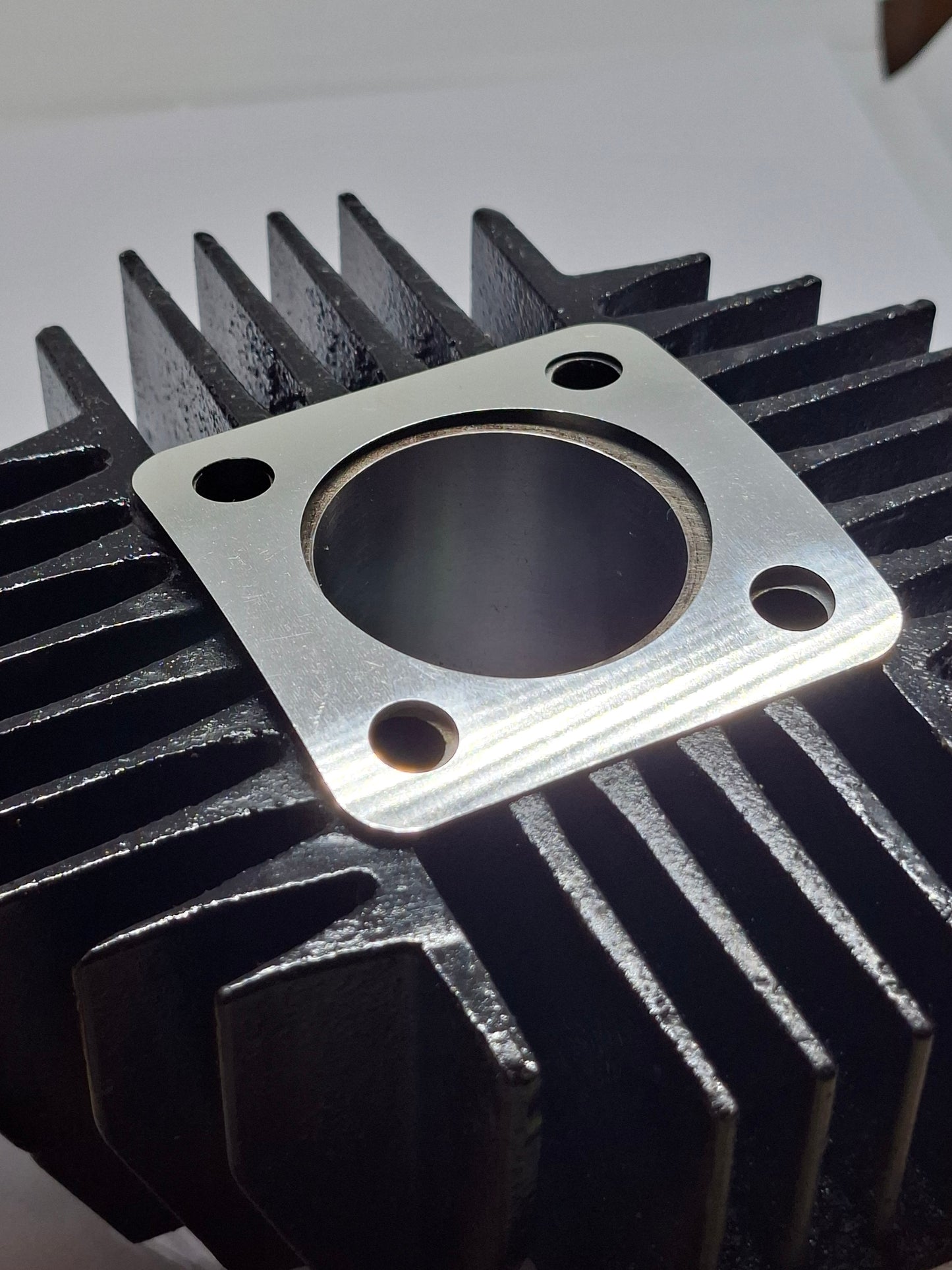 Koppakking extra dun ALU 38-43mm Tomos 4L, 4TL, AT50, ATX, NTX, BT, Sprint Electronic, APN