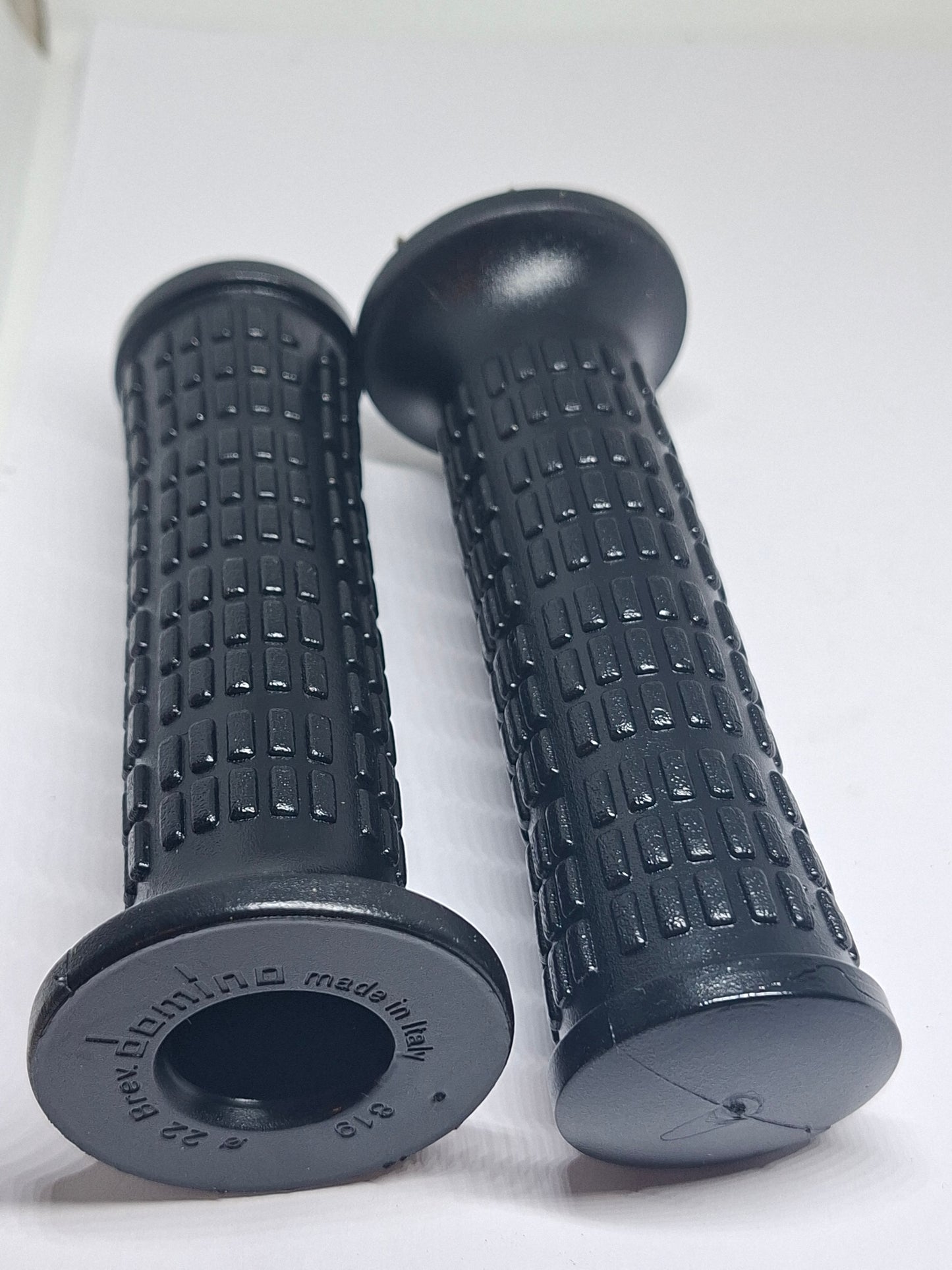 Handvatset Benelli / MotoBi / Moto Guzzi Domino