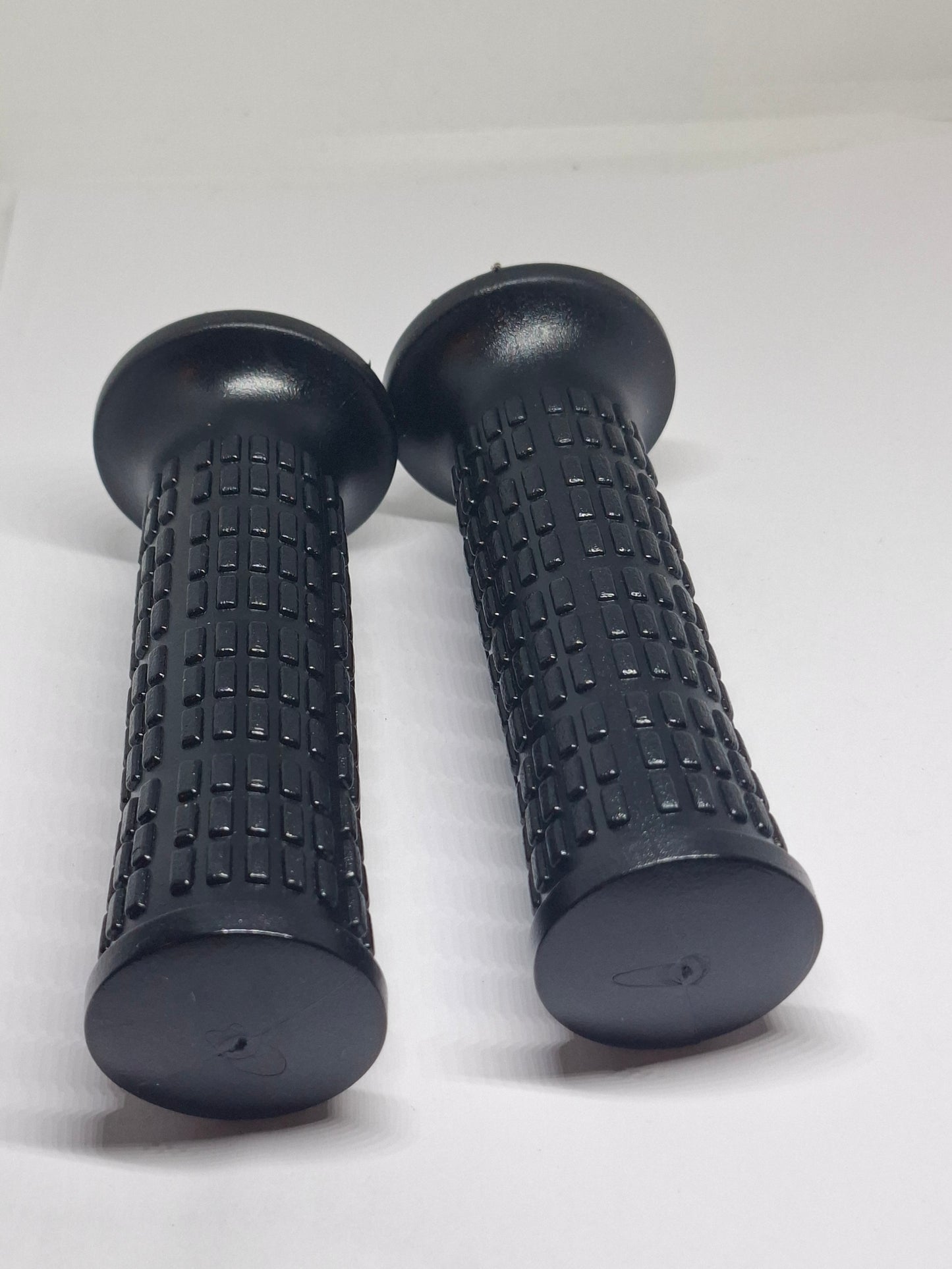 Handvatset Benelli / MotoBi / Moto Guzzi Domino