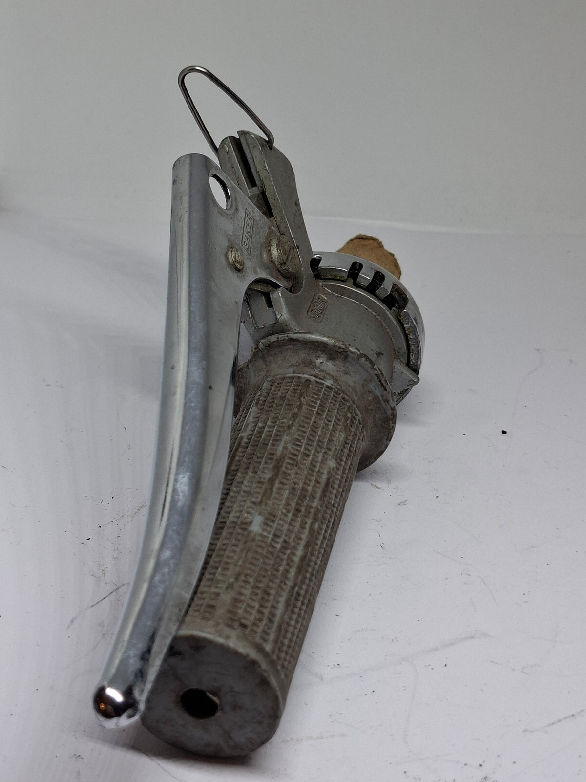 Schakelhandvat 3V Saker NOS? (2)