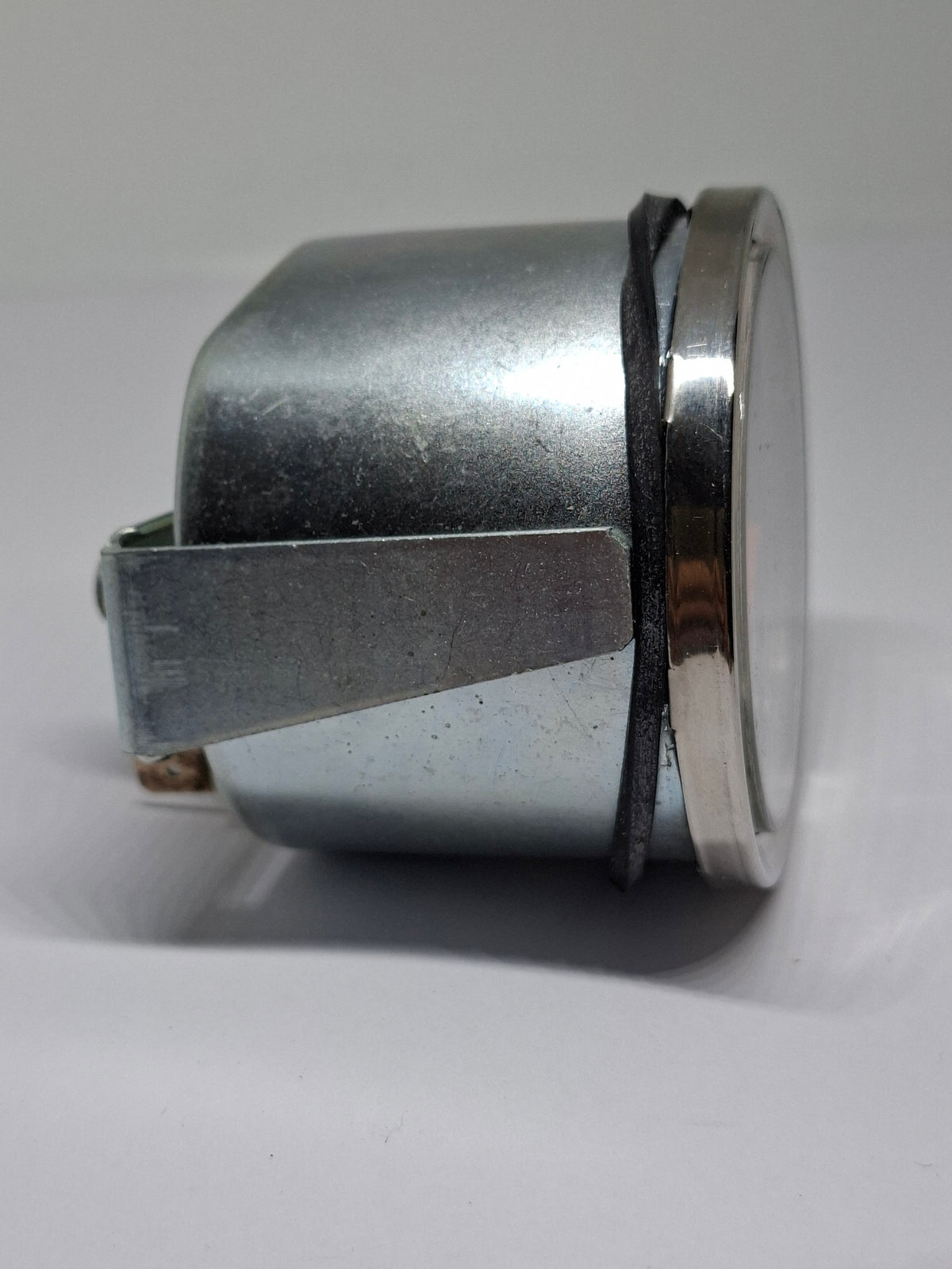 Kilometerteller CEV 0-80 km NOS 60mm chroom rand, metalen behuizing