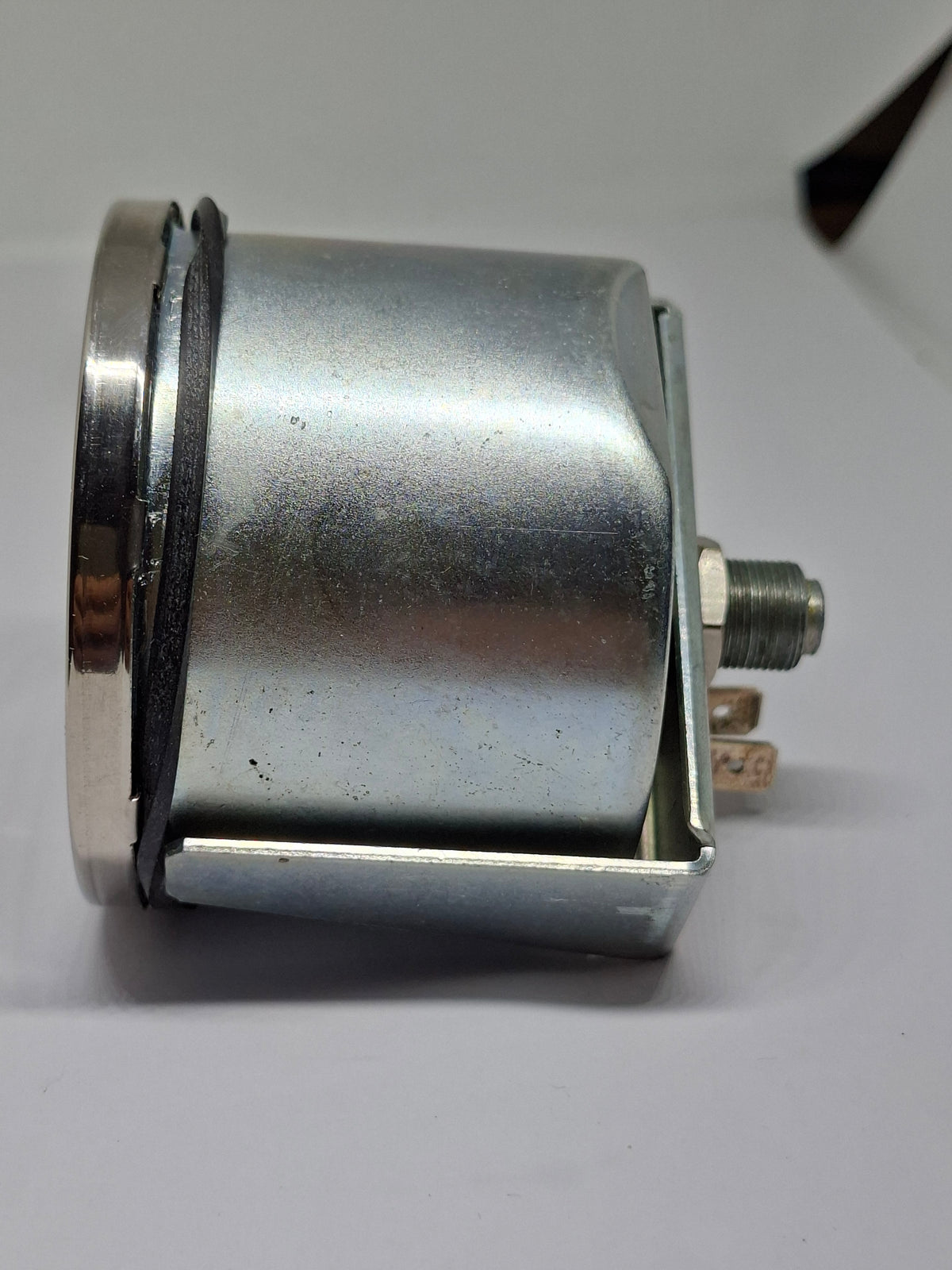 Kilometerteller CEV 0-80 km NOS 60mm chroom rand, metalen behuizing