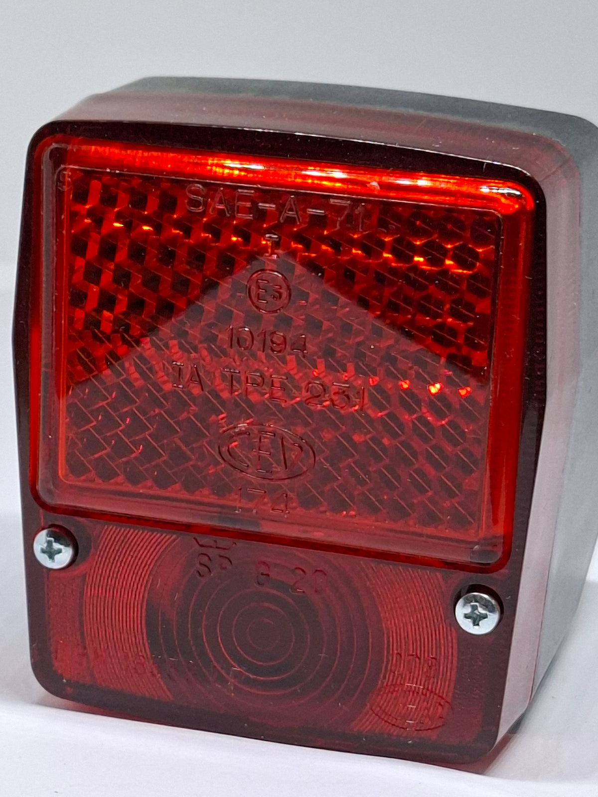 Achterlicht CEV 174 / 203 zwart universeel NOS
