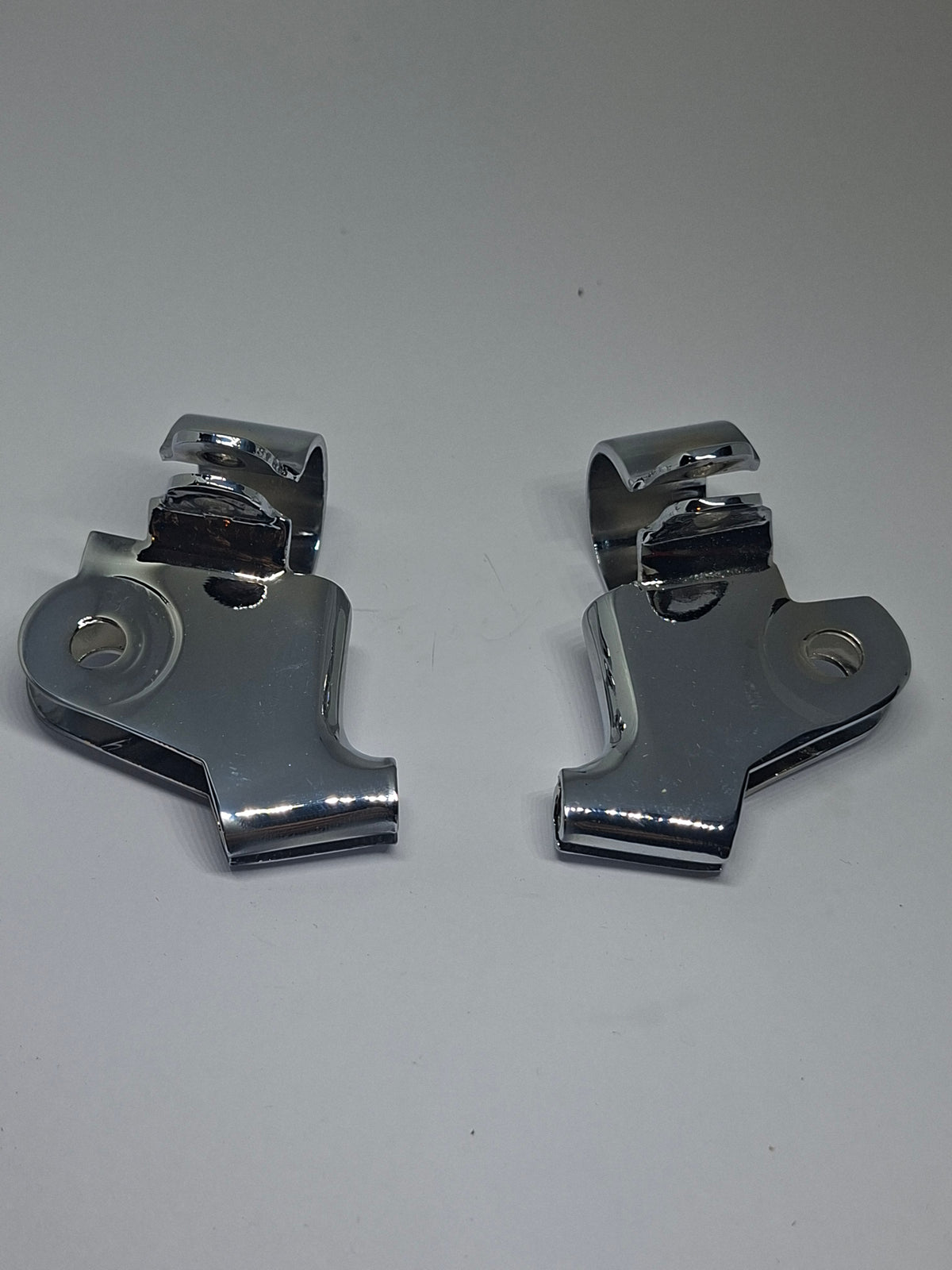 Remhendel & Koppelinghendel houder Benelli / MotoBi / Moto Guzzi opnieuw verchroomd